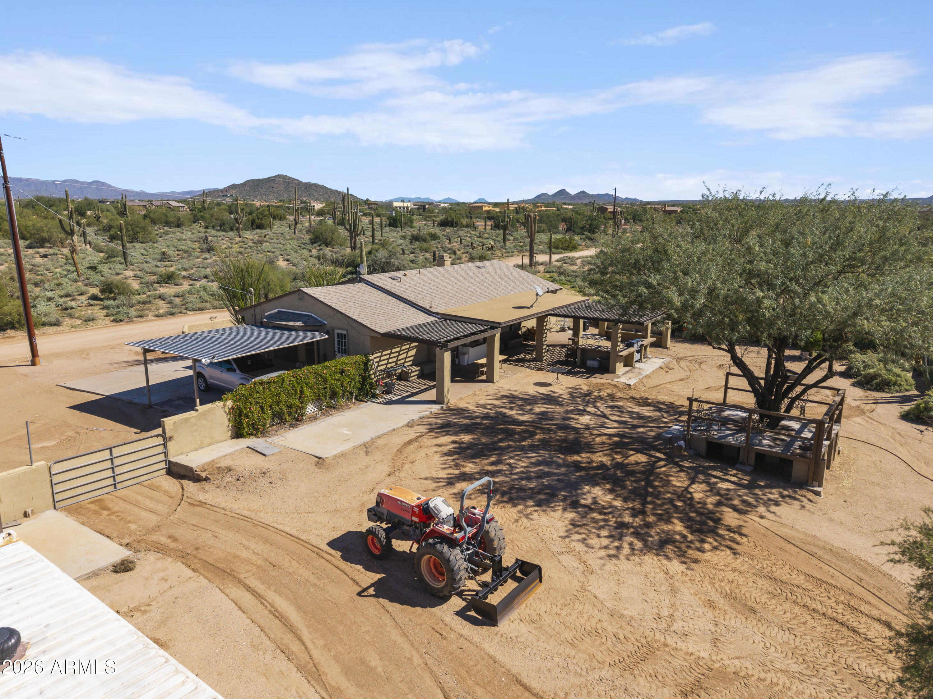 7101 E MARK Lane