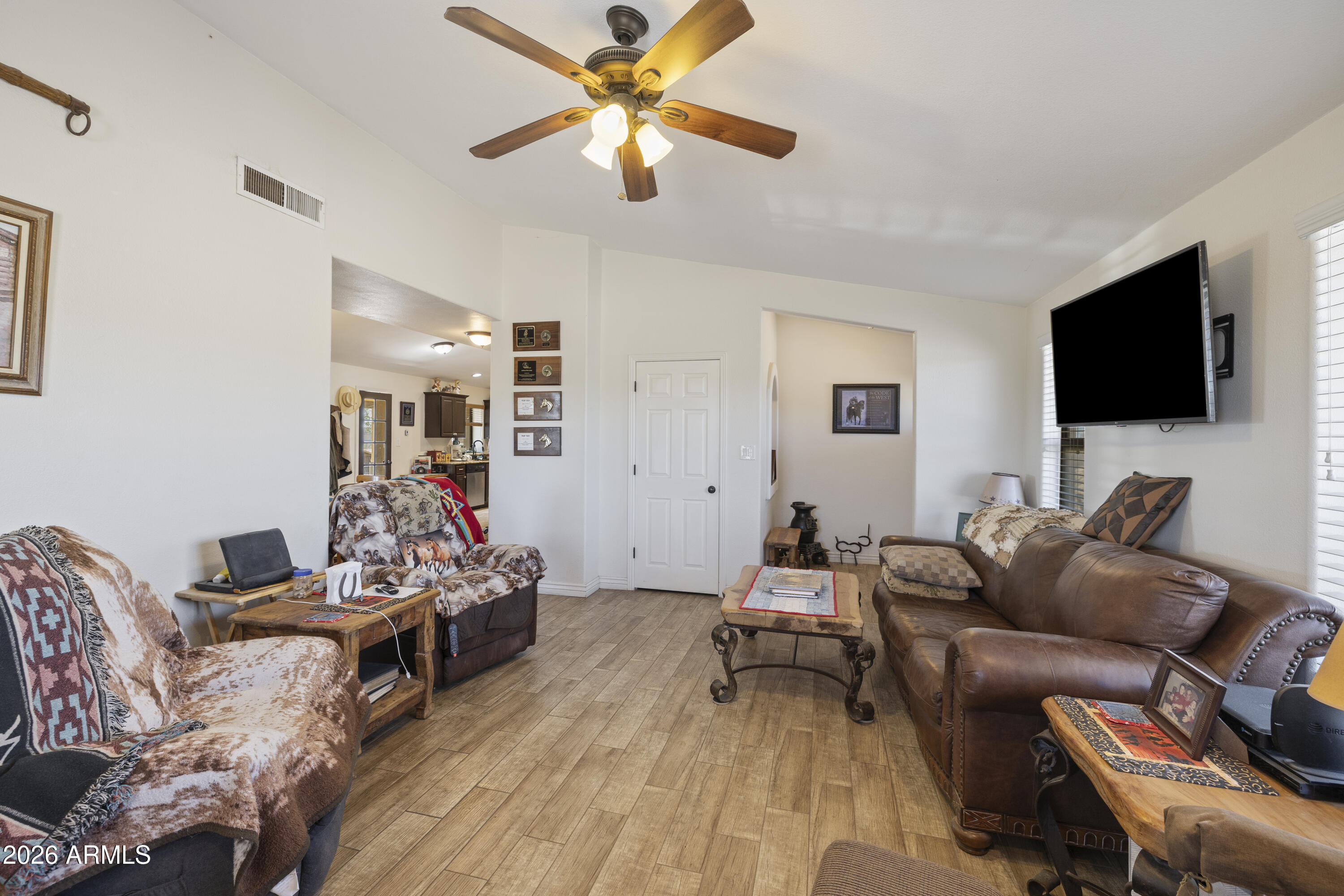 7101 E MARK Lane
