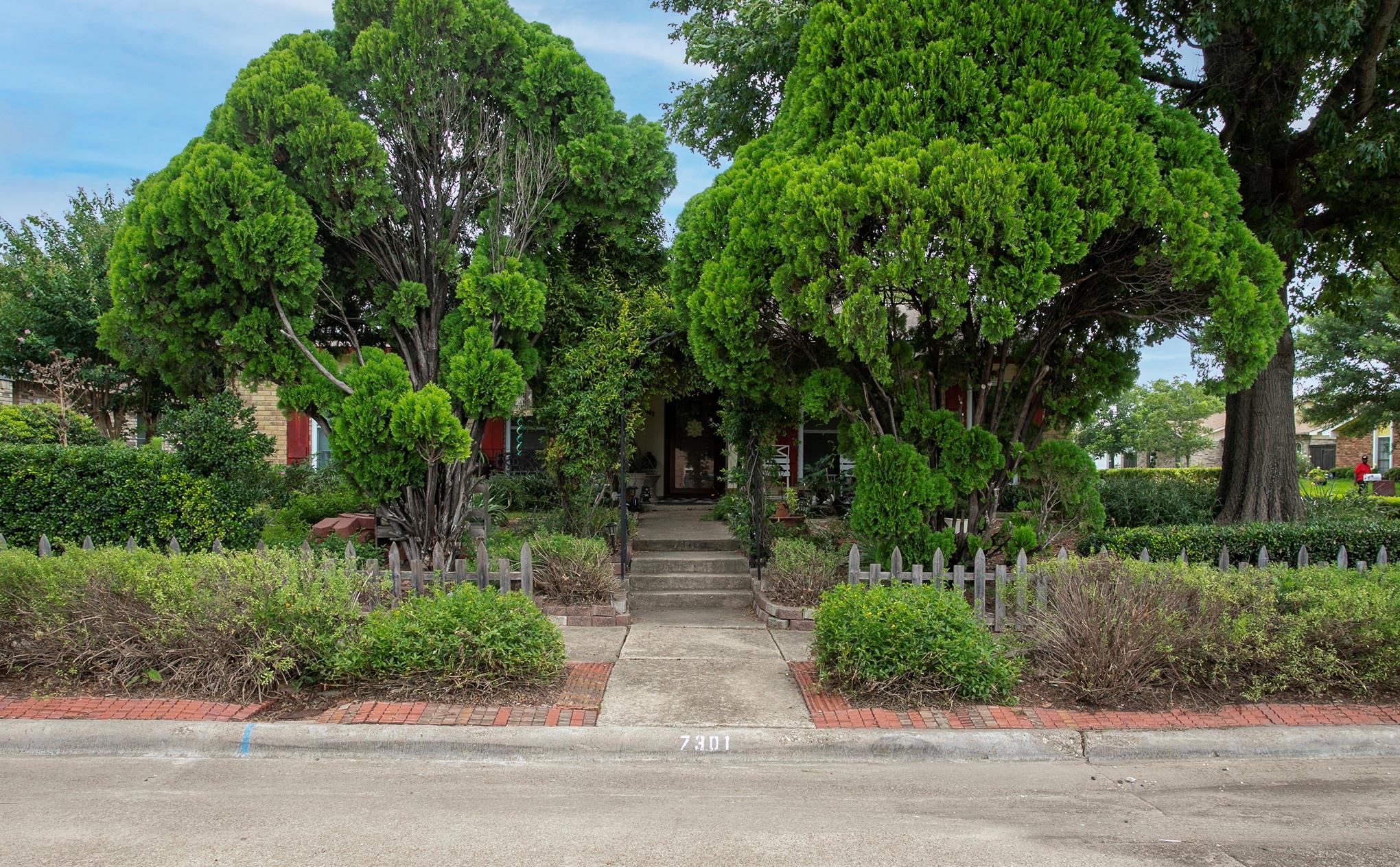 7301 Cave Drive