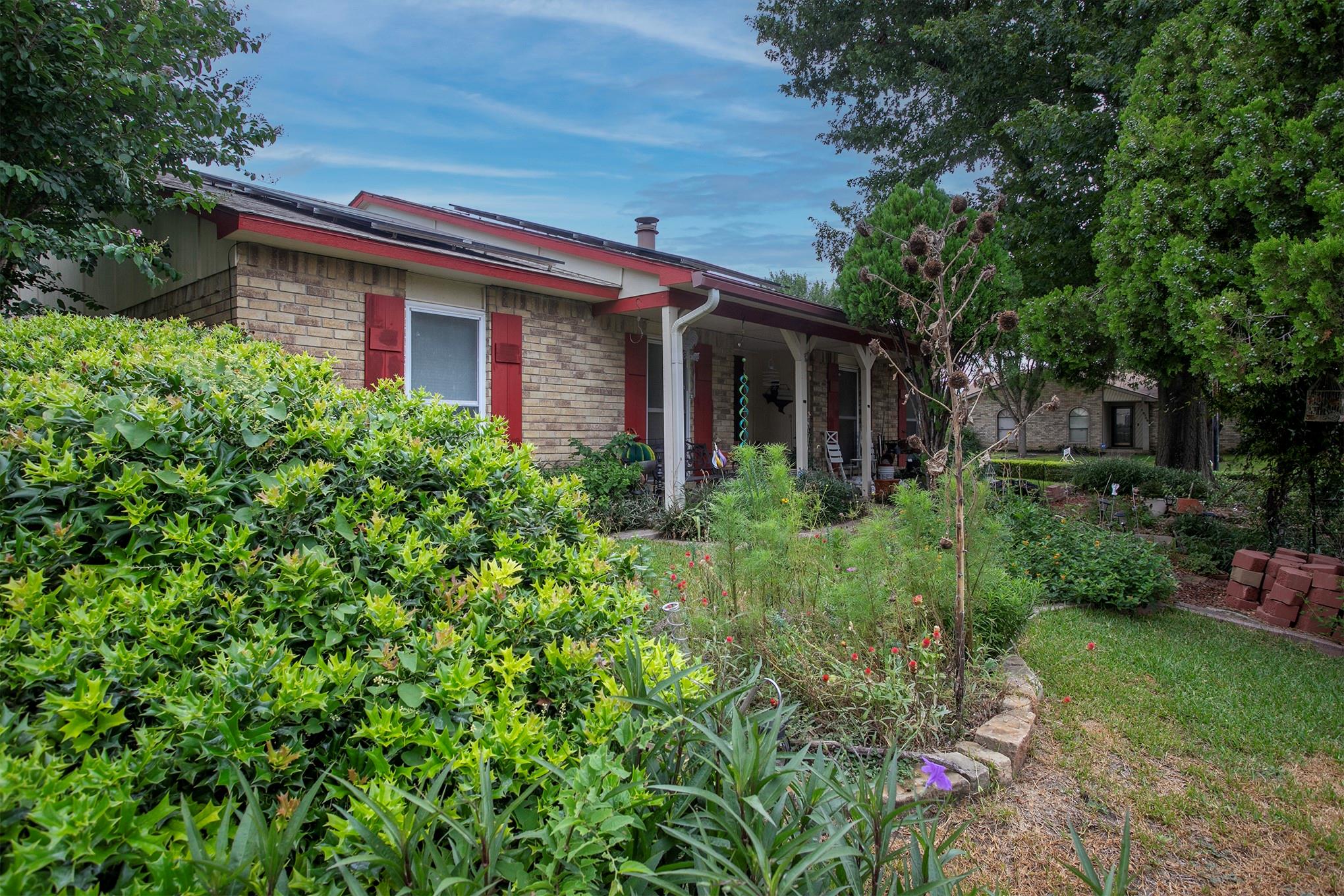 7301 Cave Drive