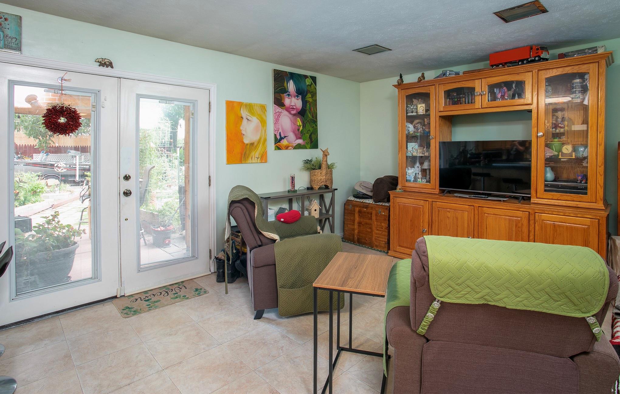 7301 Cave Drive