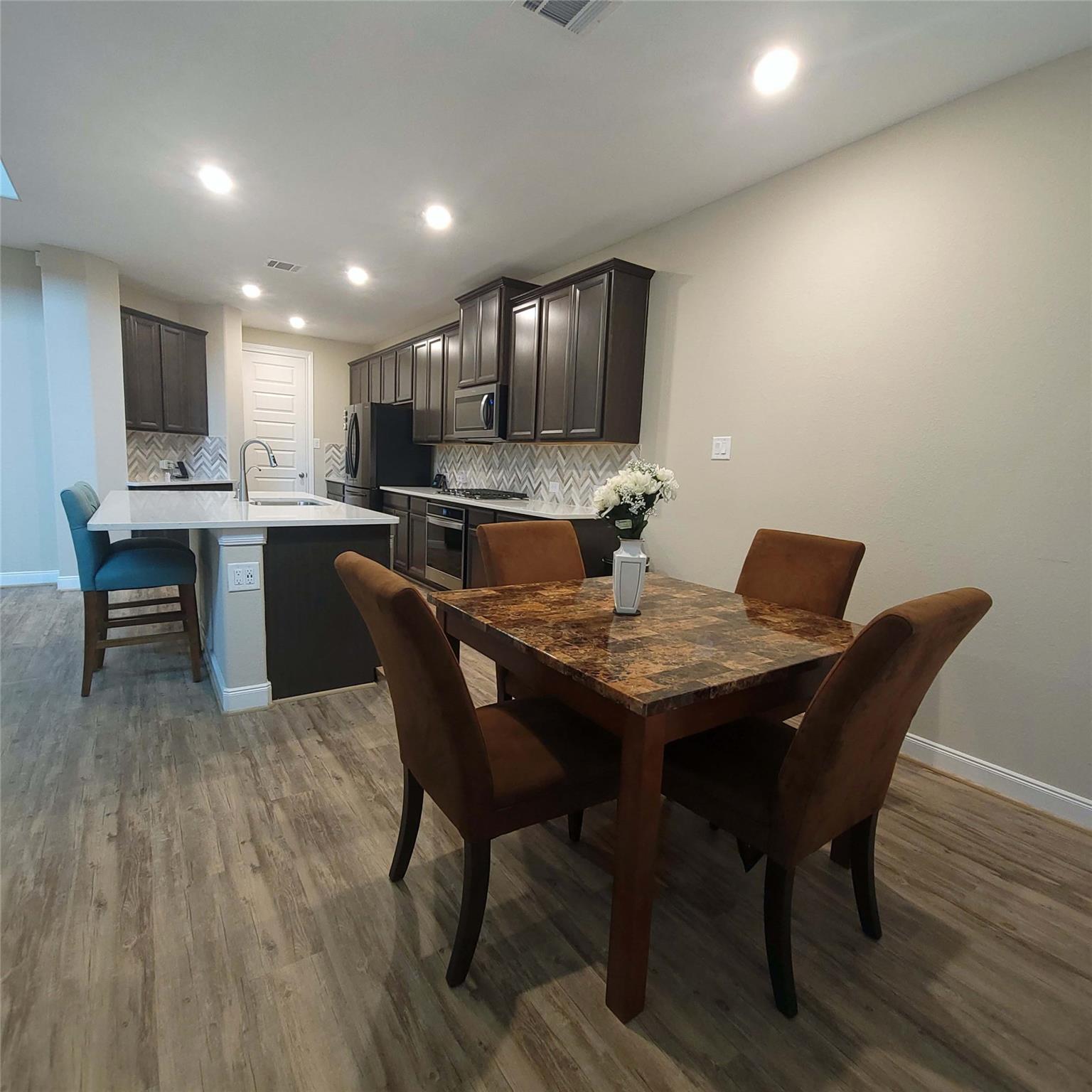 1899 Canyon Live Oak Street