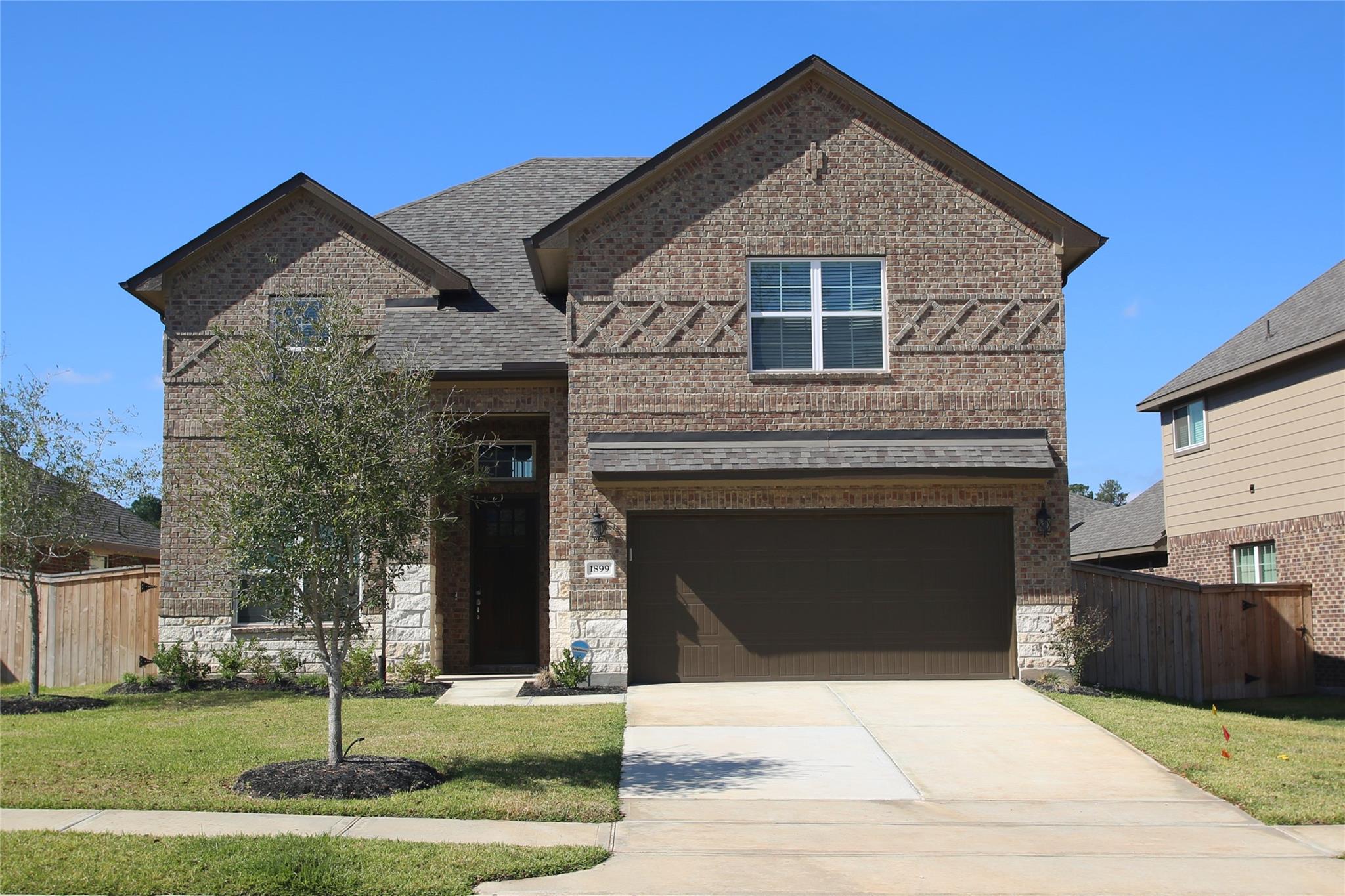 1899 Canyon Live Oak Street