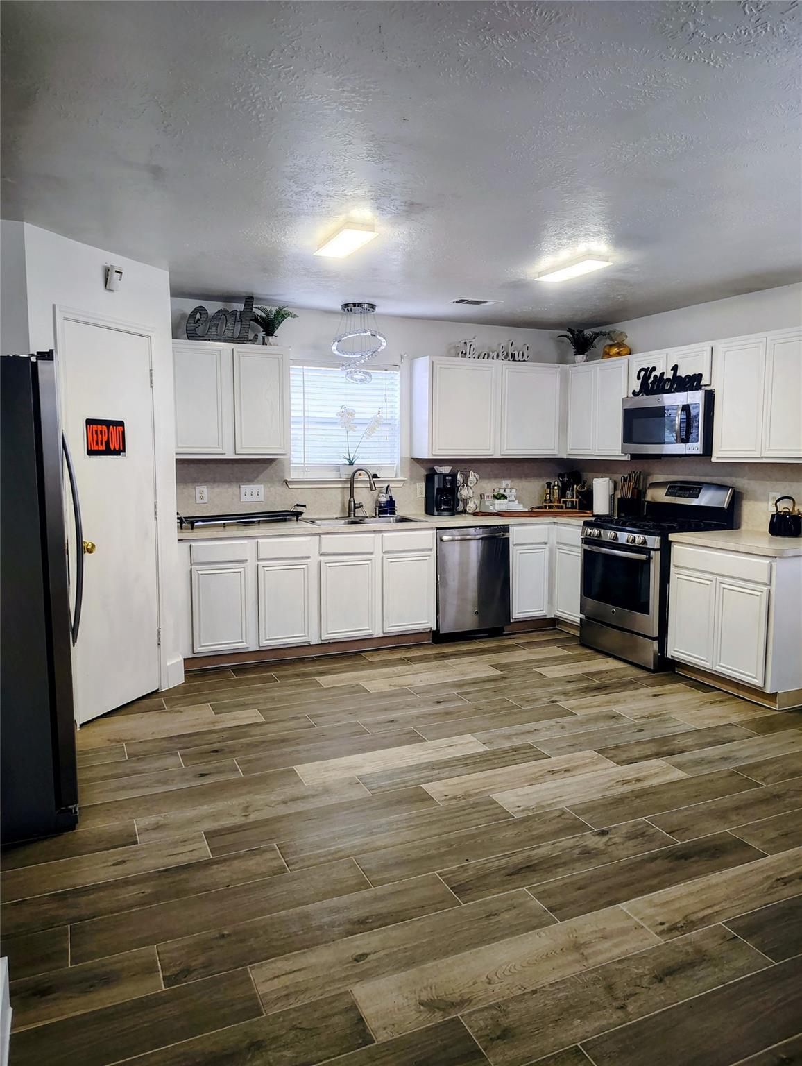 3034 Cinnamon Glen Drive