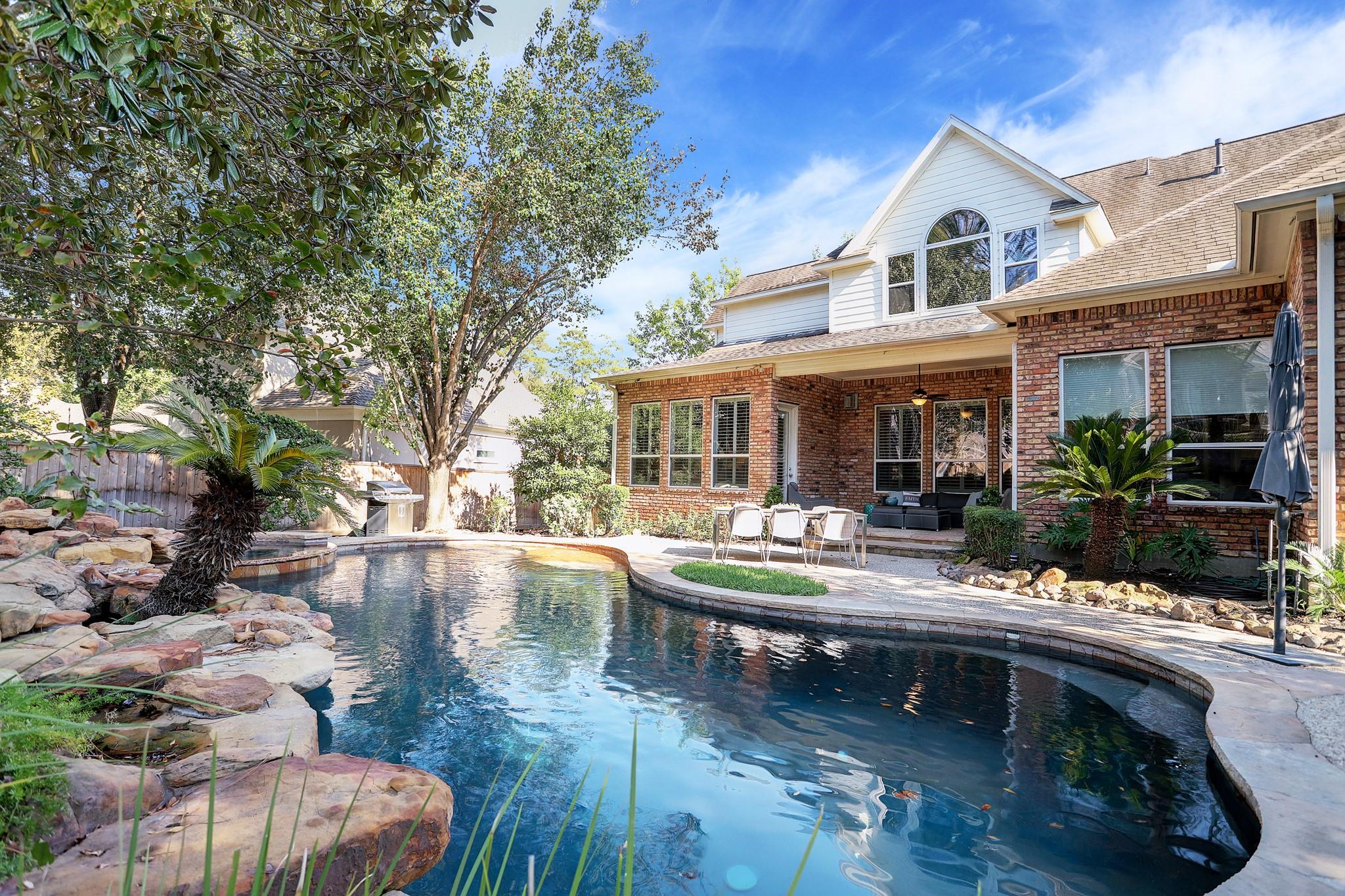127 E Bracebridge Circle