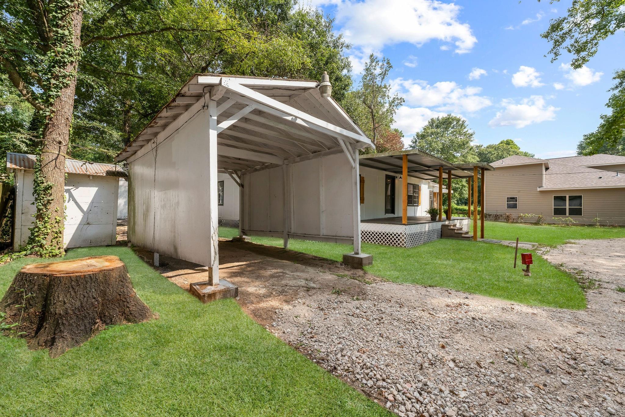 601 Dogwood Trail