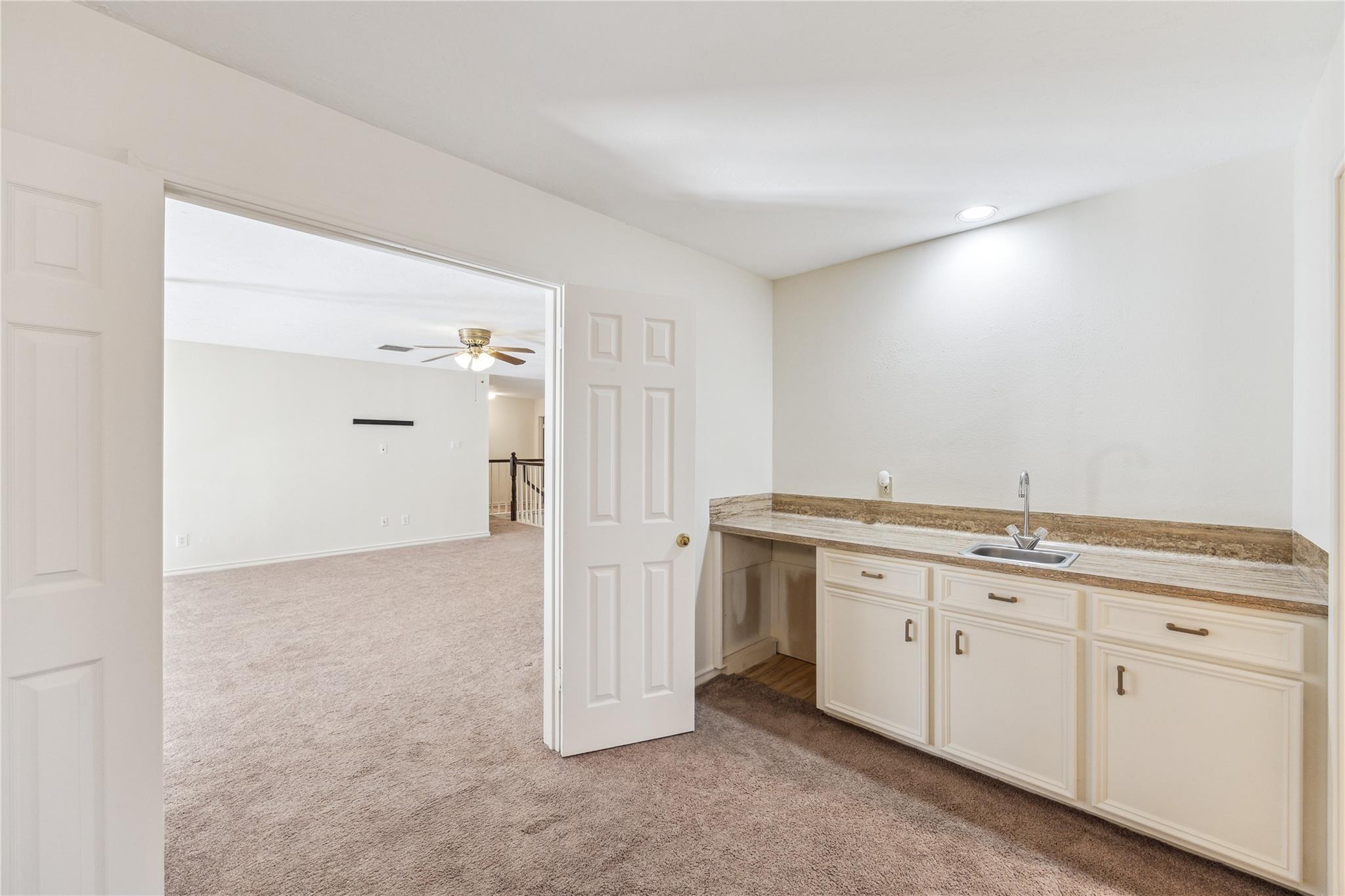 2102 N Fountain Valley Drive