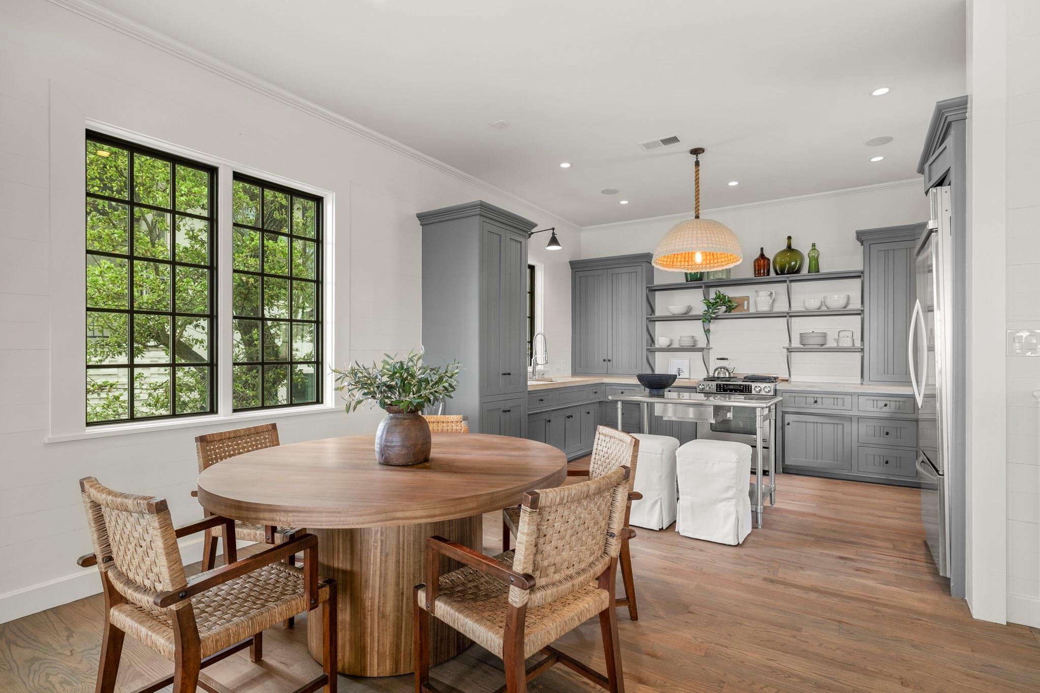 9116 Escondido Drive