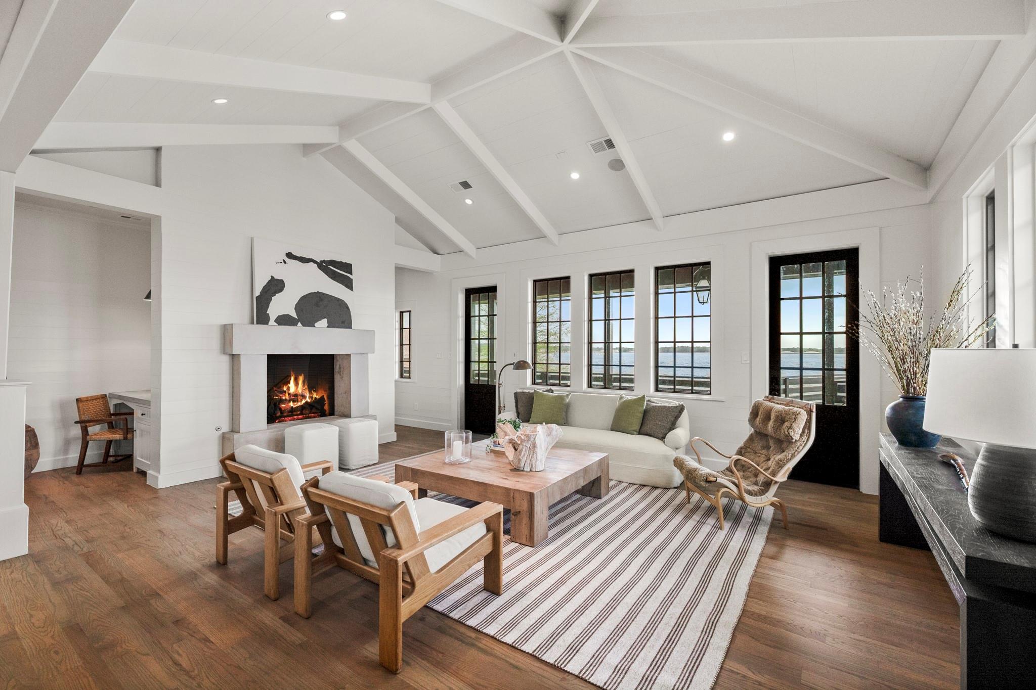 9116 Escondido Drive