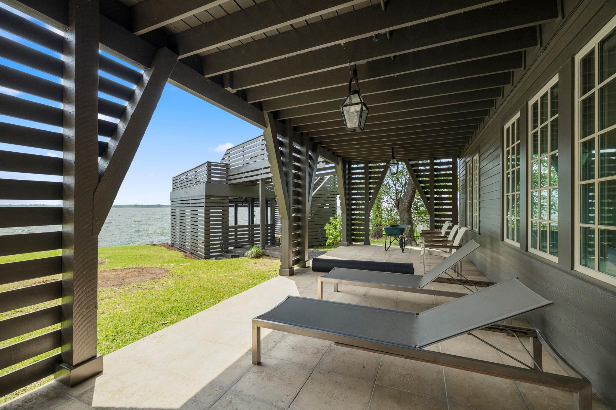 9116 Escondido Drive