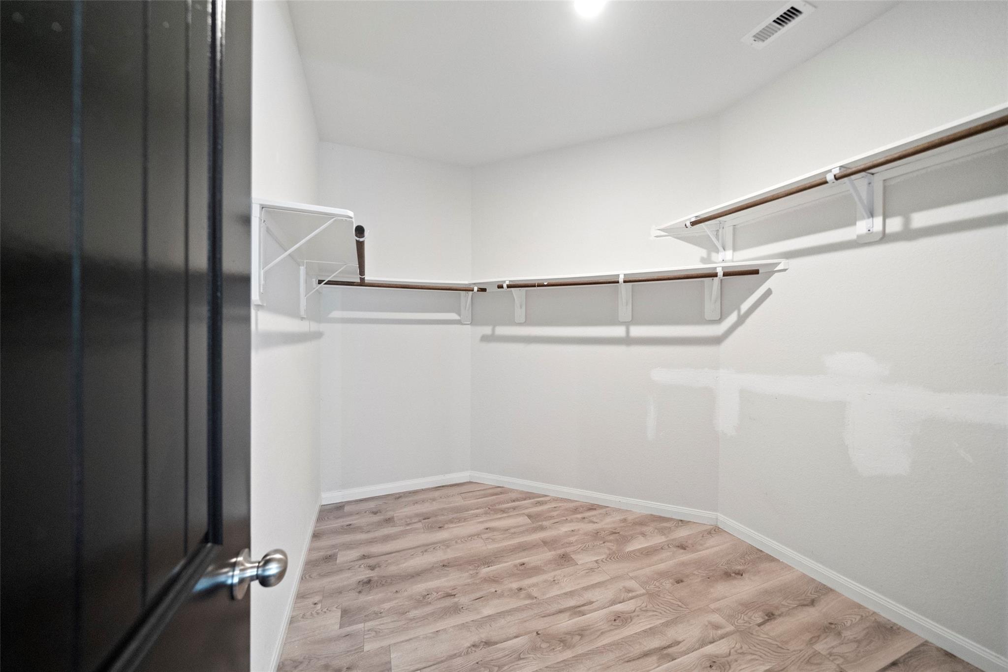 6161 White Oak Leaf Loop