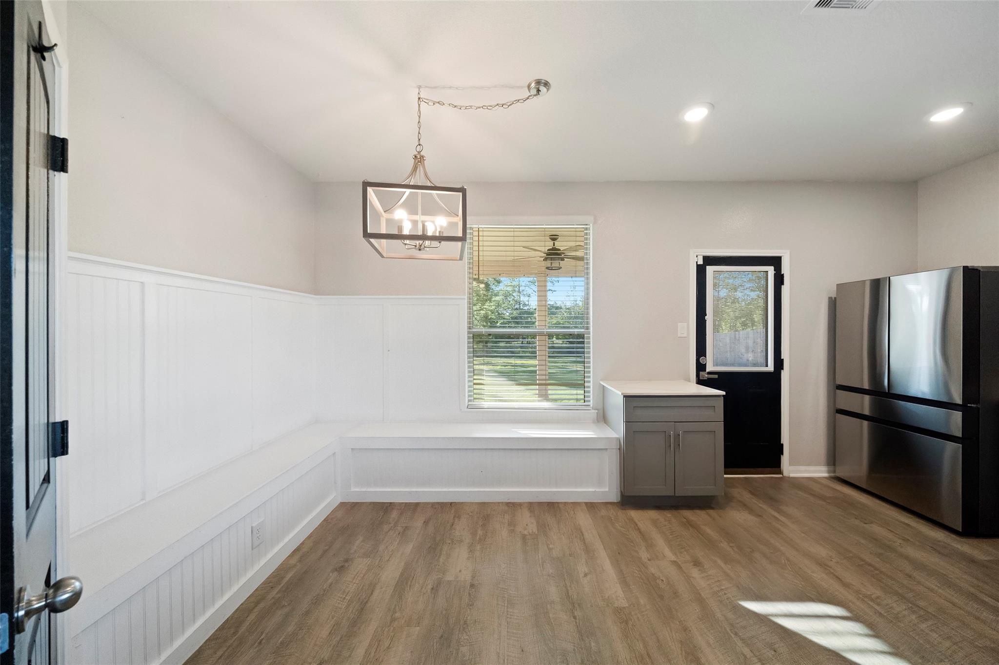 6161 White Oak Leaf Loop