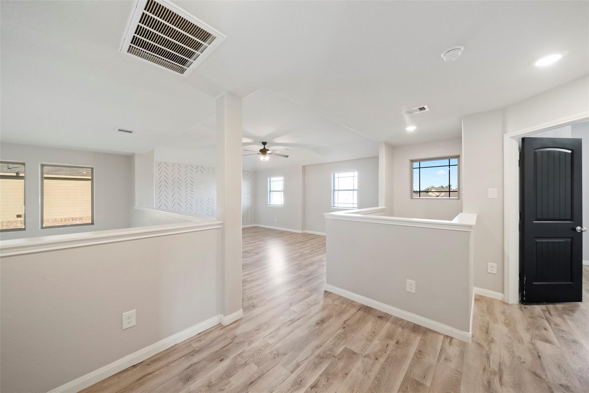 6161 White Oak Leaf Loop