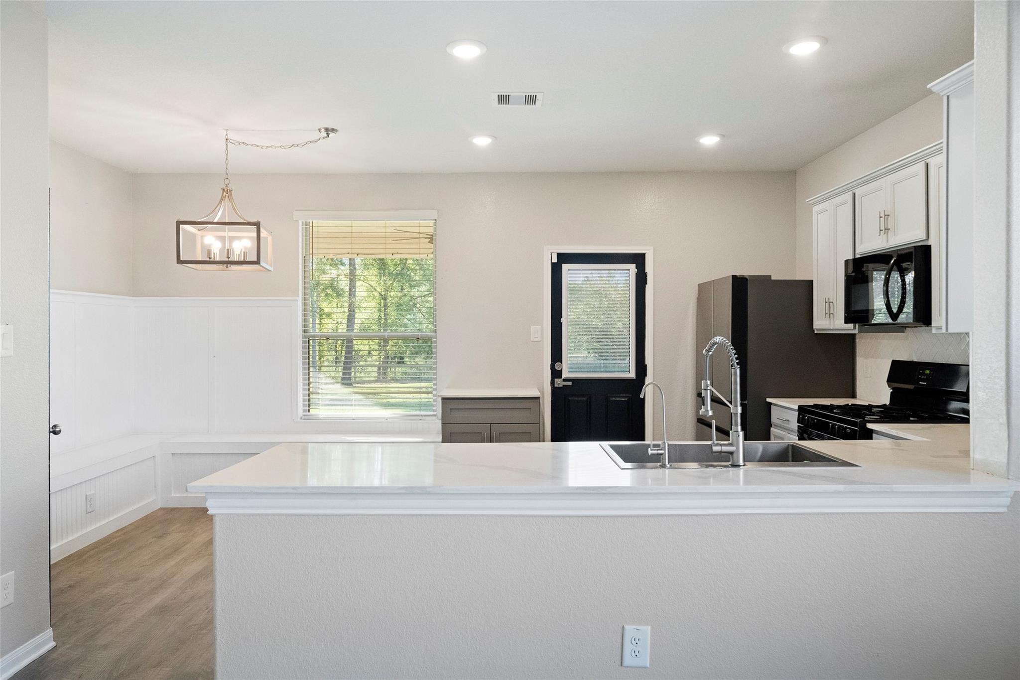 6161 White Oak Leaf Loop