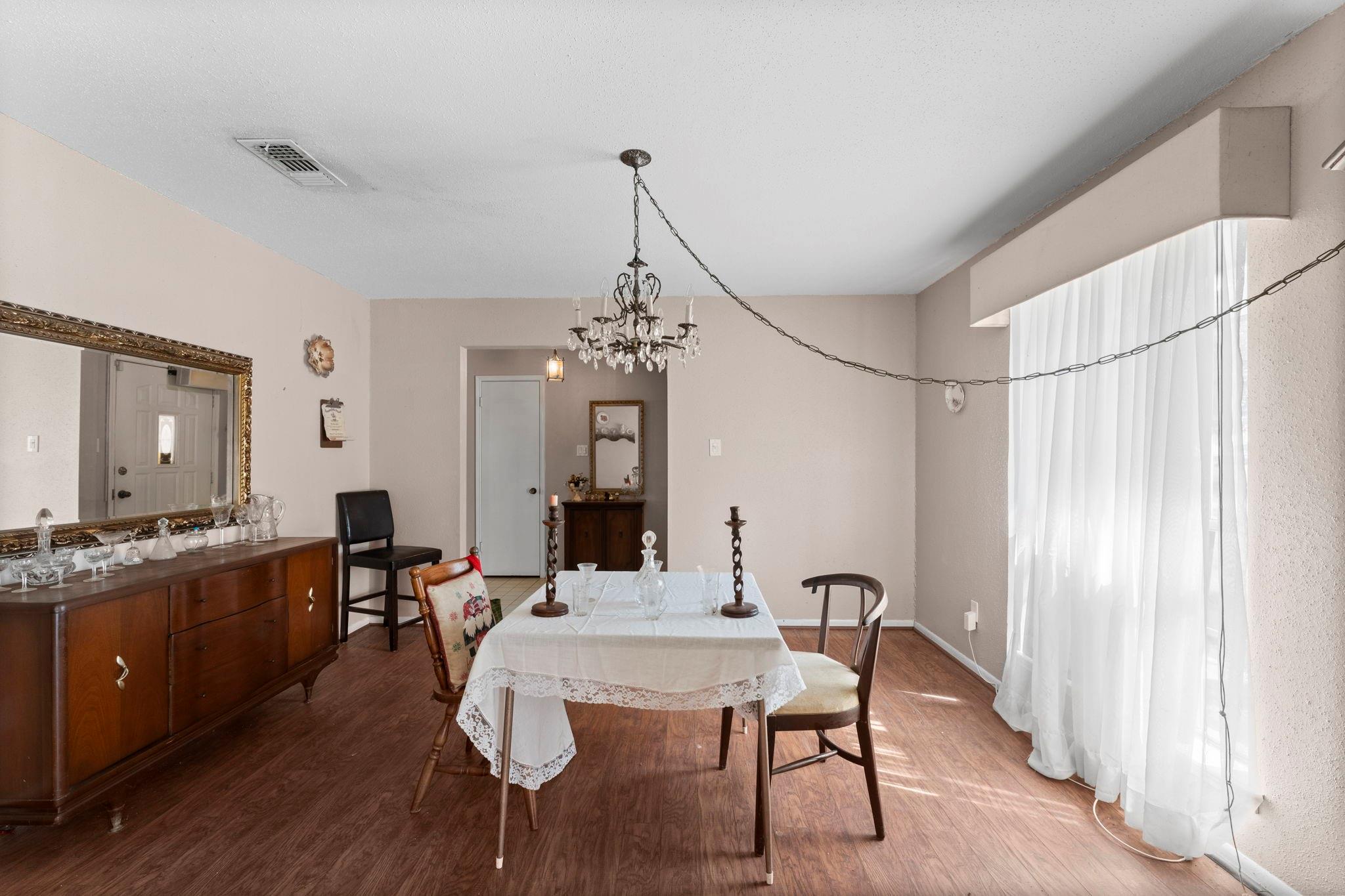 2003 Pinewoods Way
