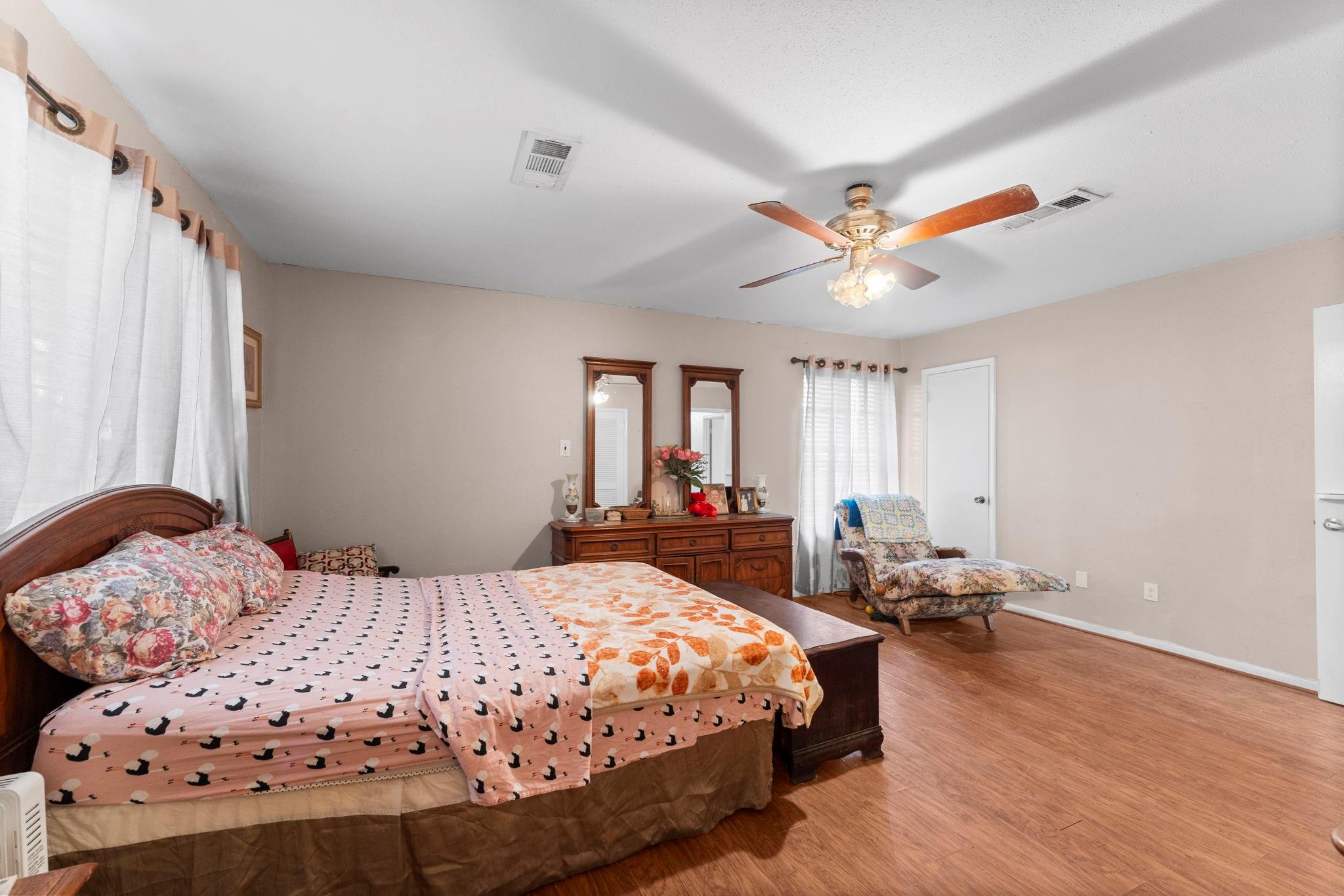 2003 Pinewoods Way