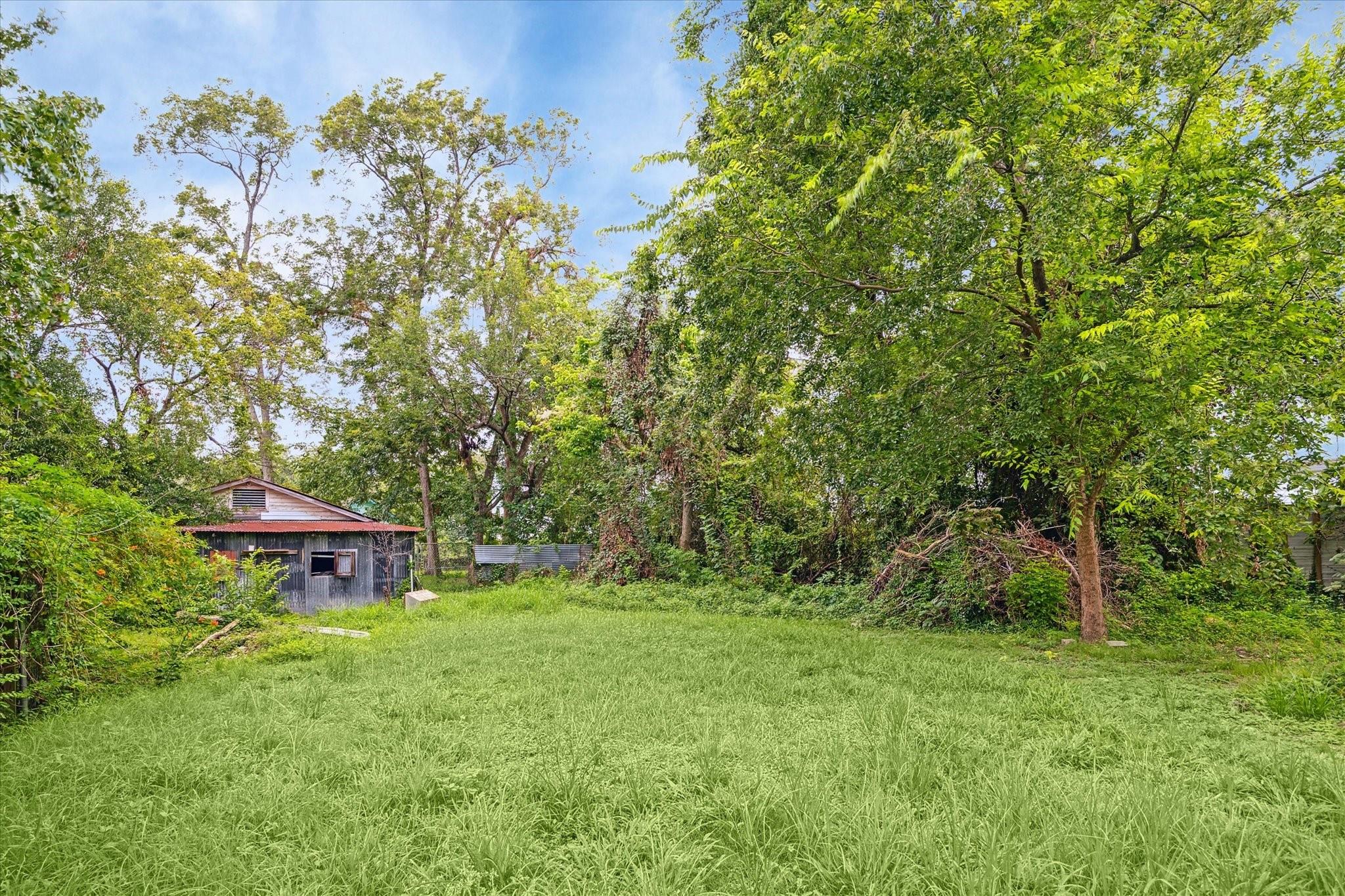 405 W Donovan