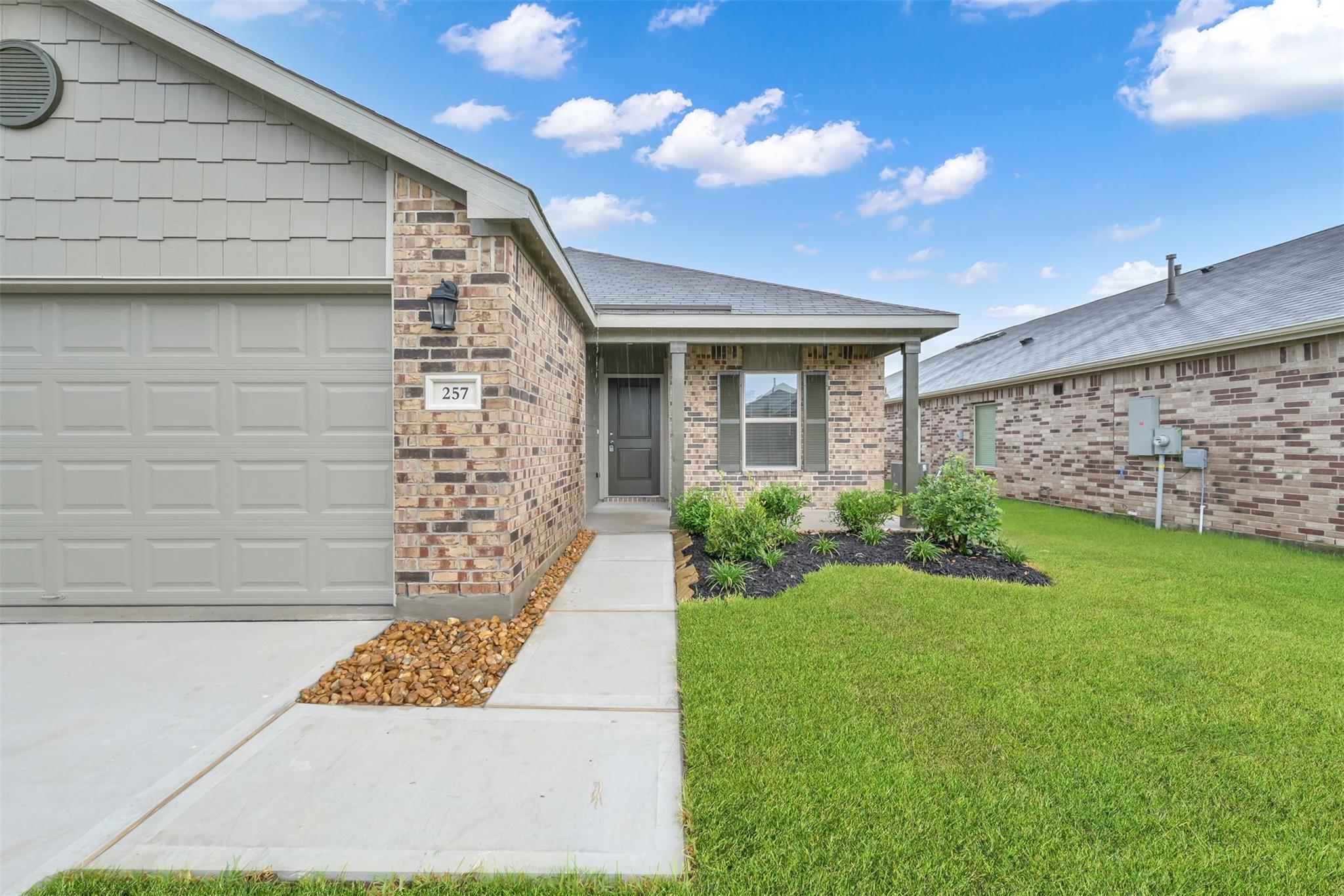 257 Gallant Front Trail