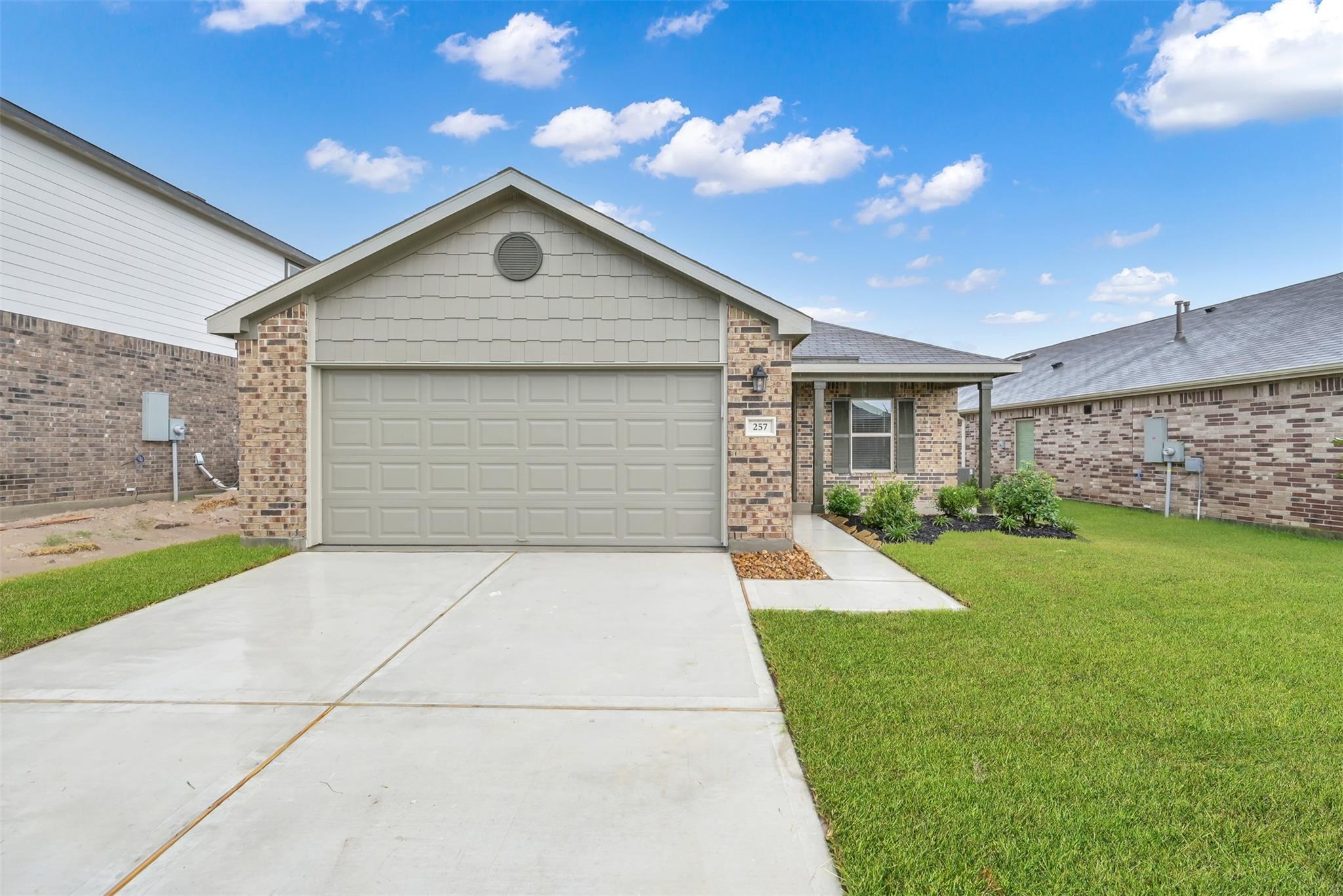 257 Gallant Front Trail