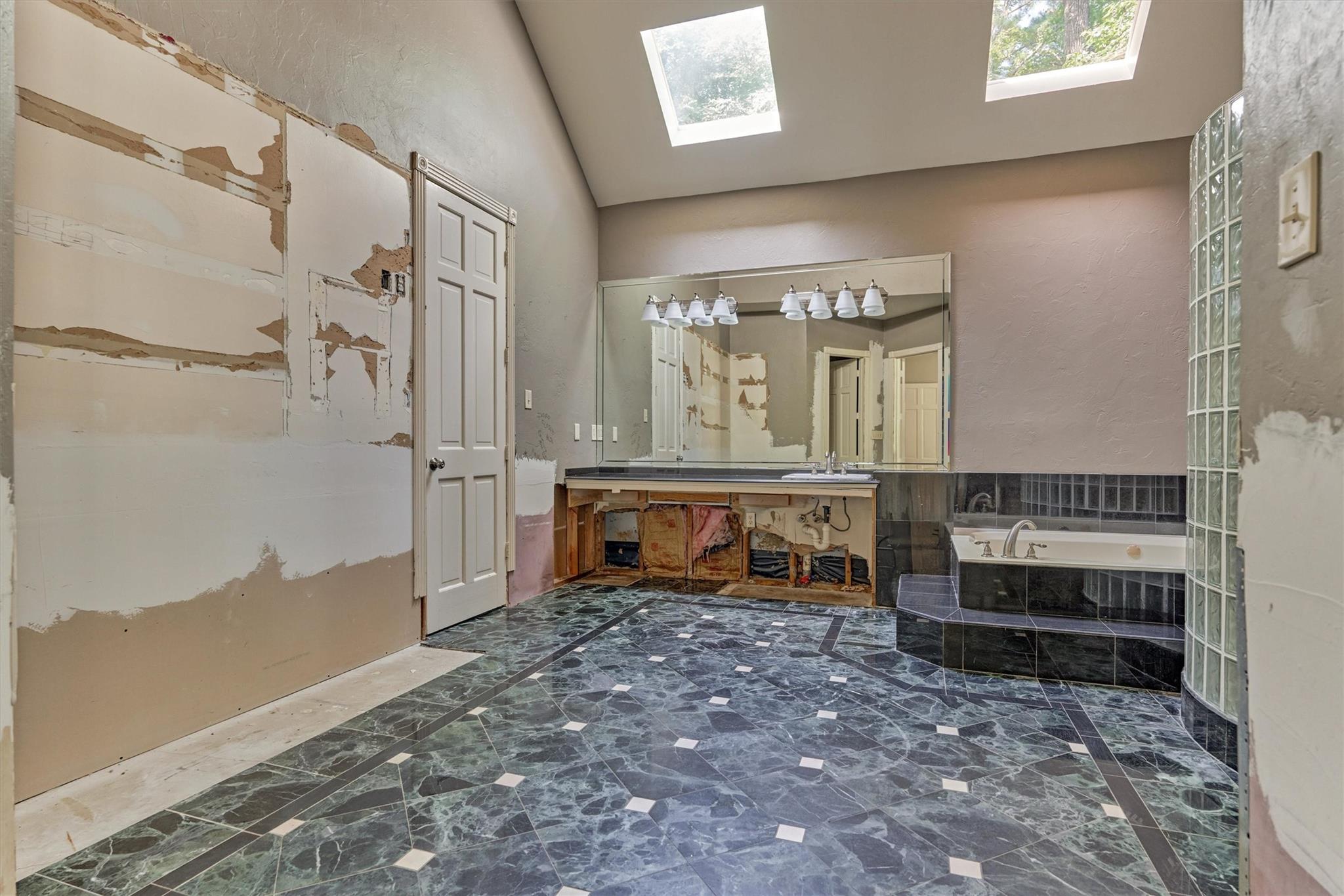3 Lacewing Place