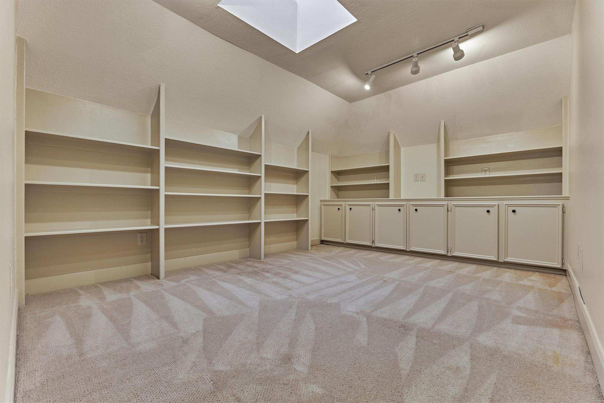 3 Lacewing Place