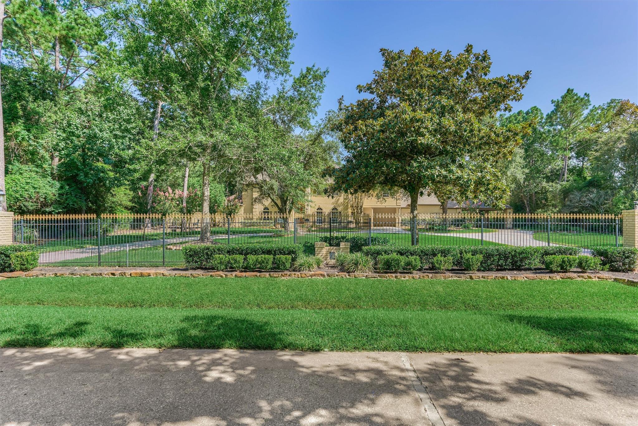 3 Lacewing Place