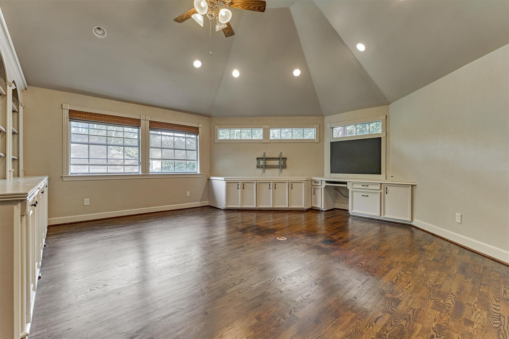 3 Lacewing Place