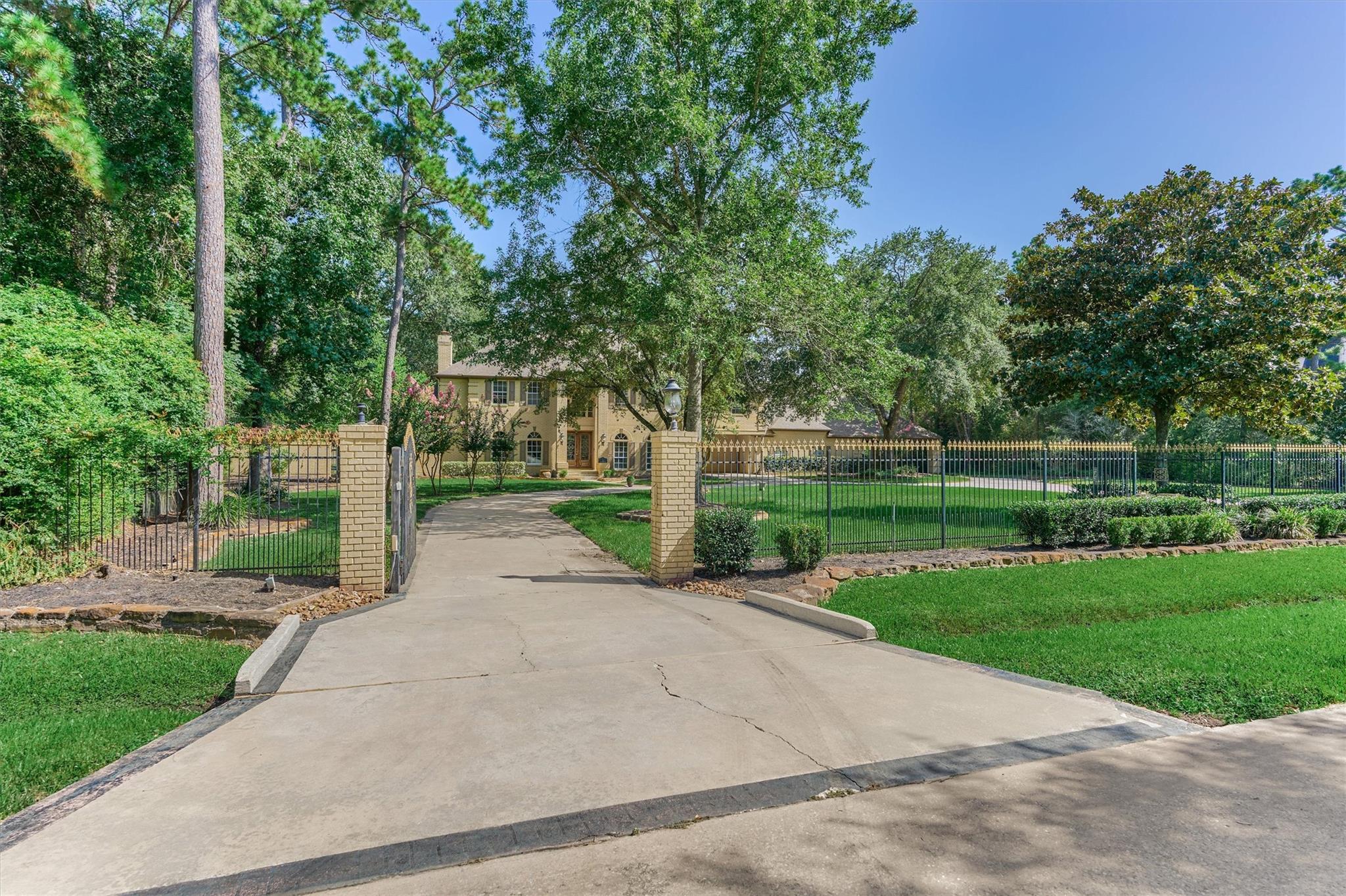3 Lacewing Place