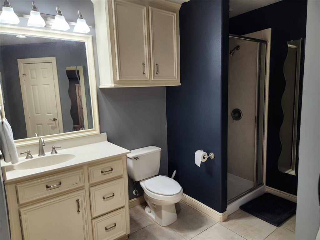 8 Hidden Creek Lane