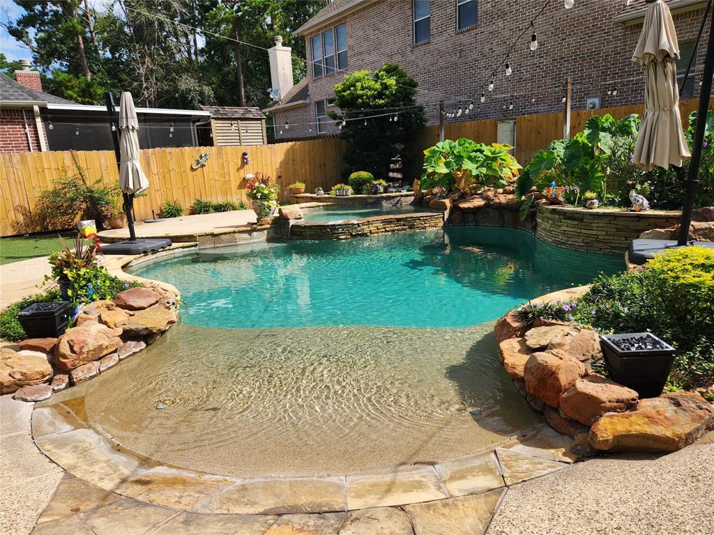 8 Hidden Creek Lane