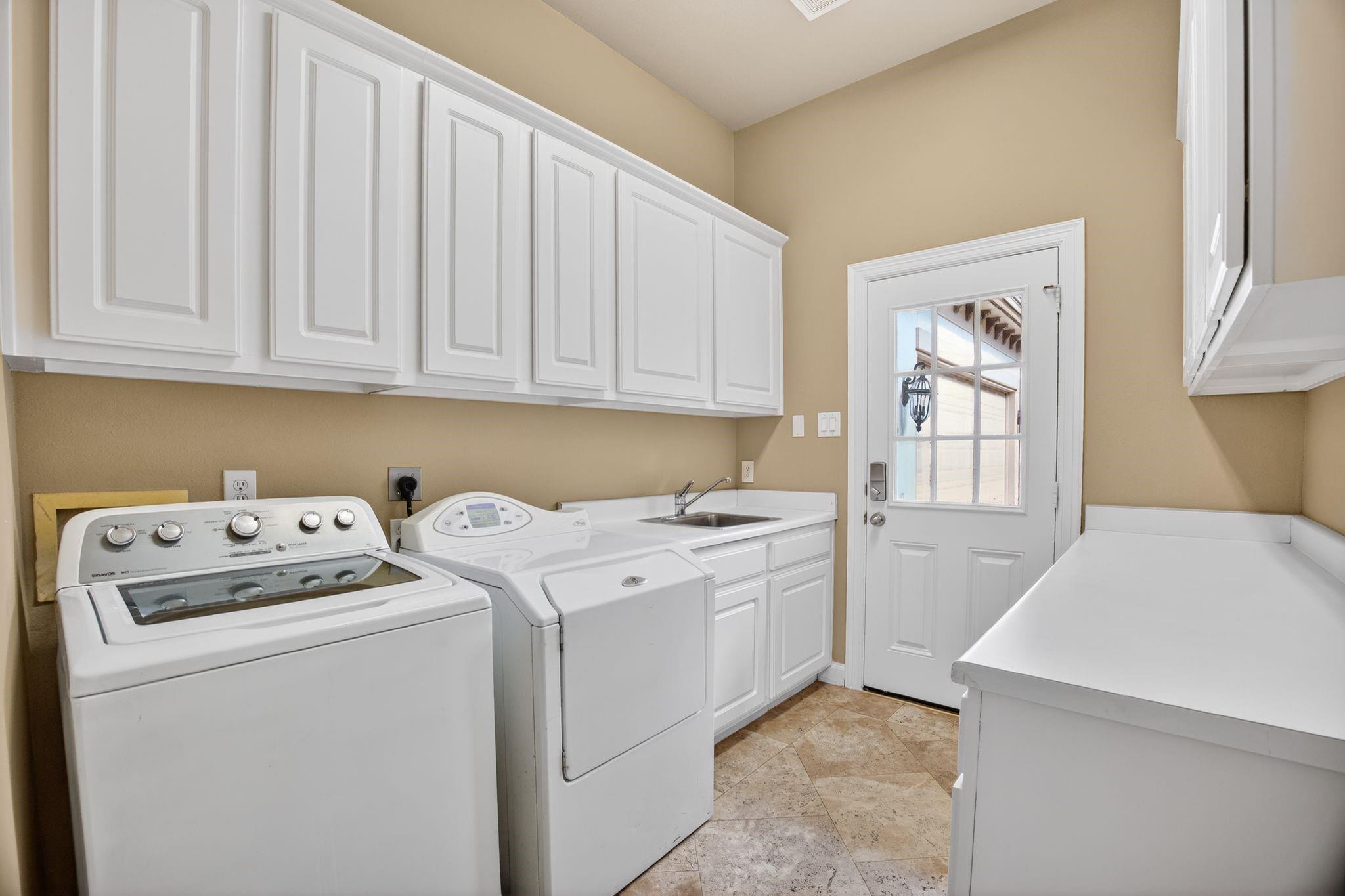 11511 Gallant Ridge Lane