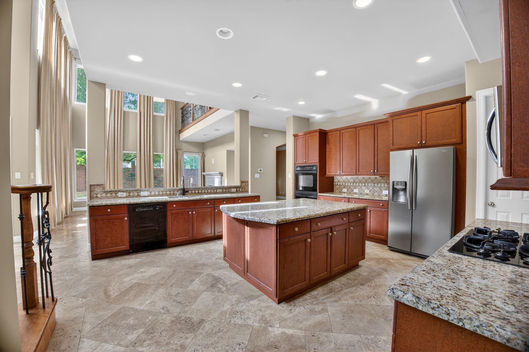 11511 Gallant Ridge Lane