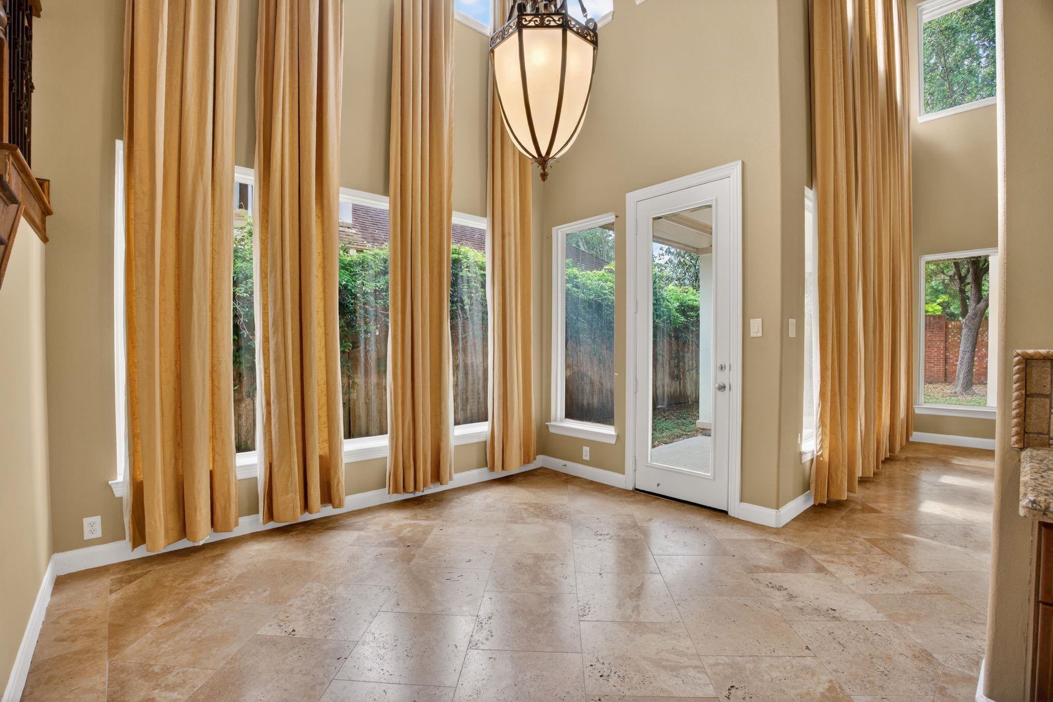 11511 Gallant Ridge Lane