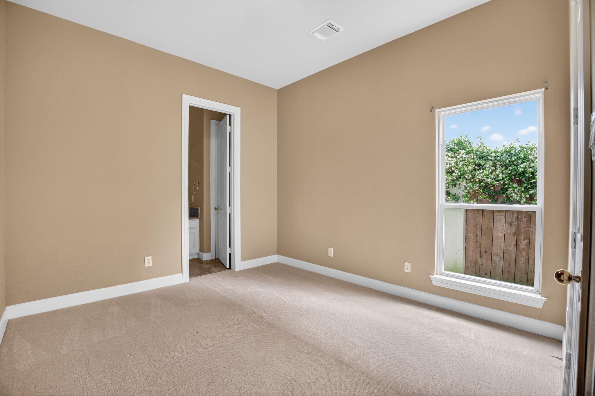 11511 Gallant Ridge Lane