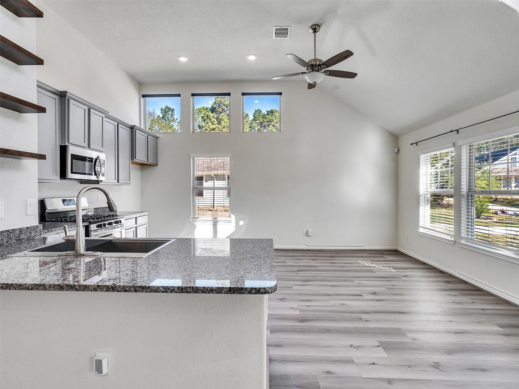 257 N Lynx Trail