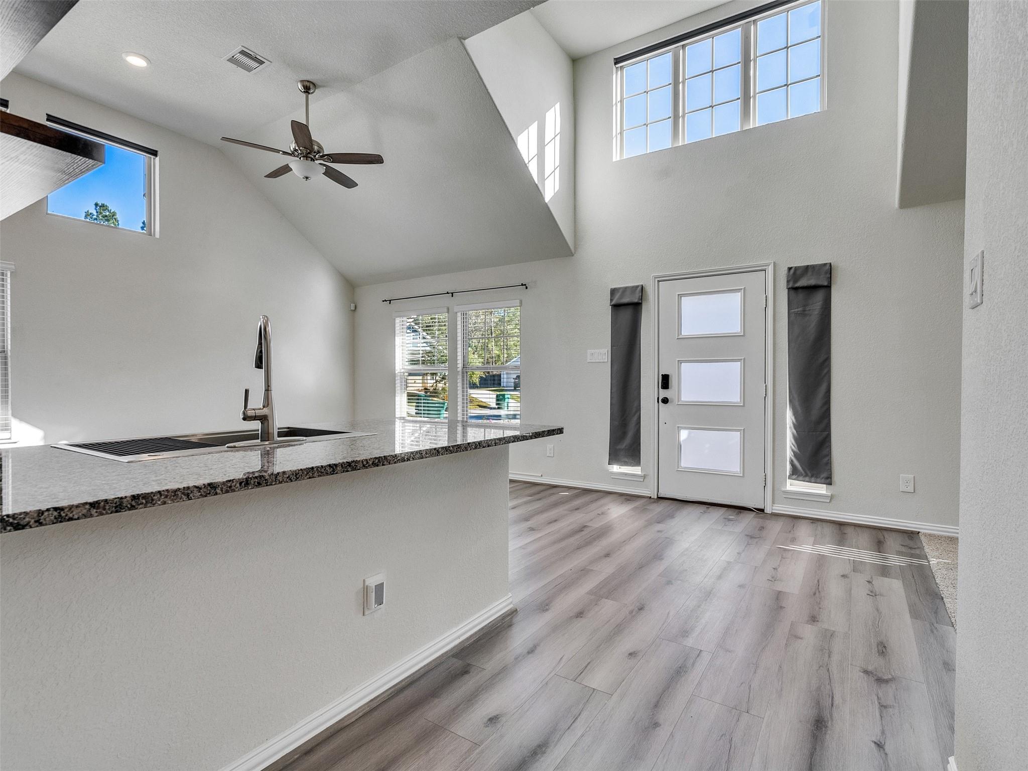 257 N Lynx Trail