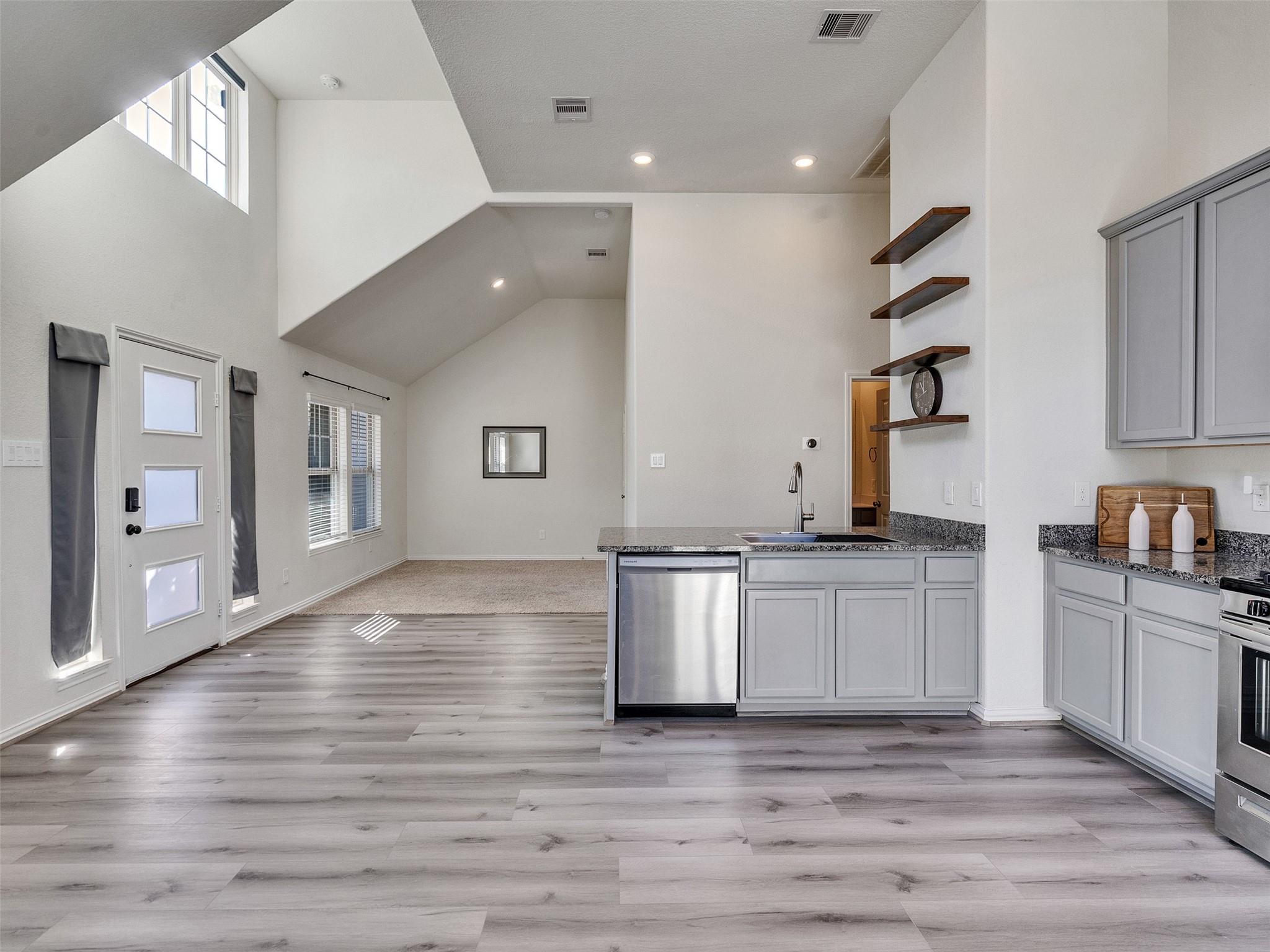 257 N Lynx Trail