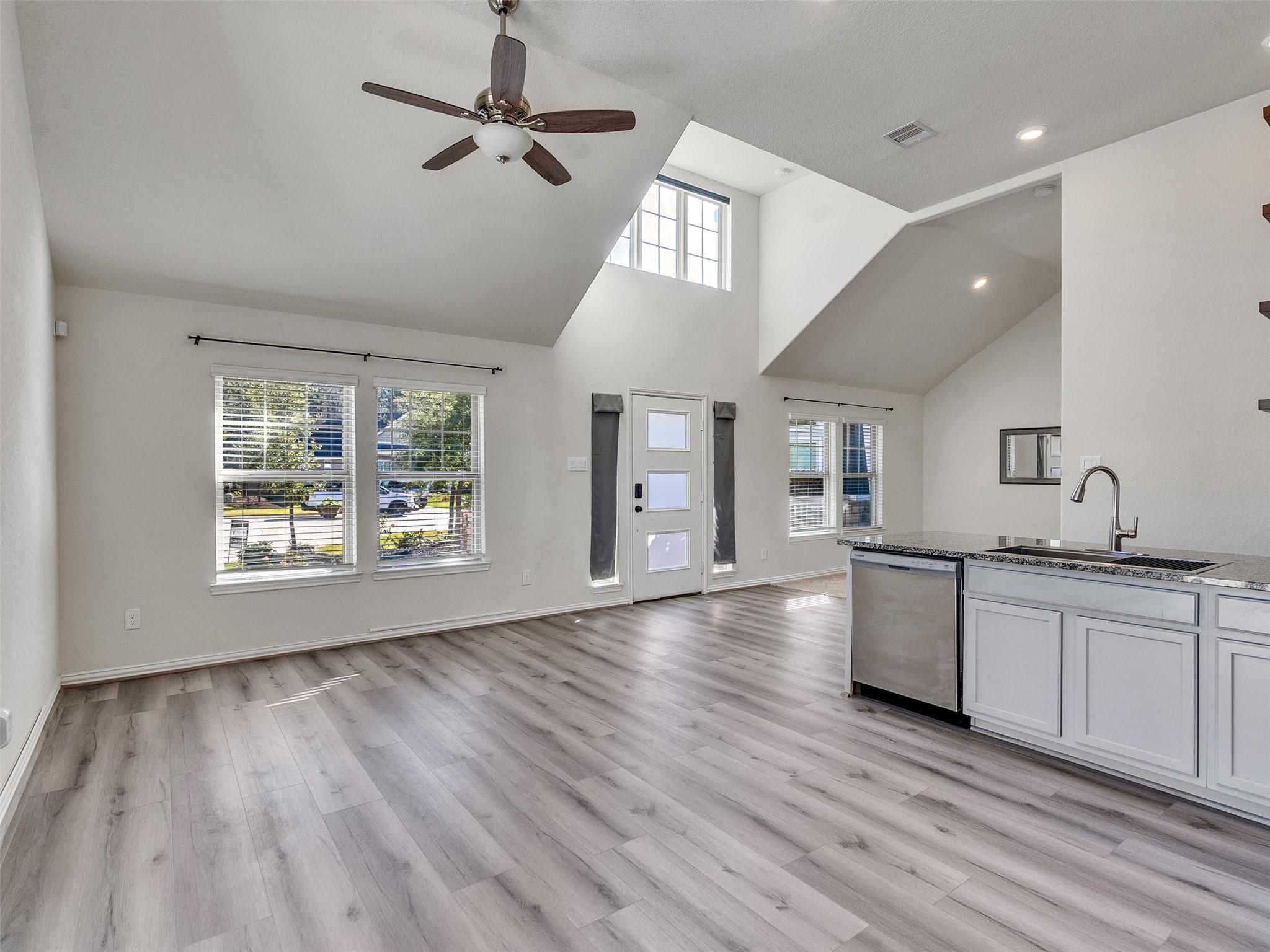 257 N Lynx Trail