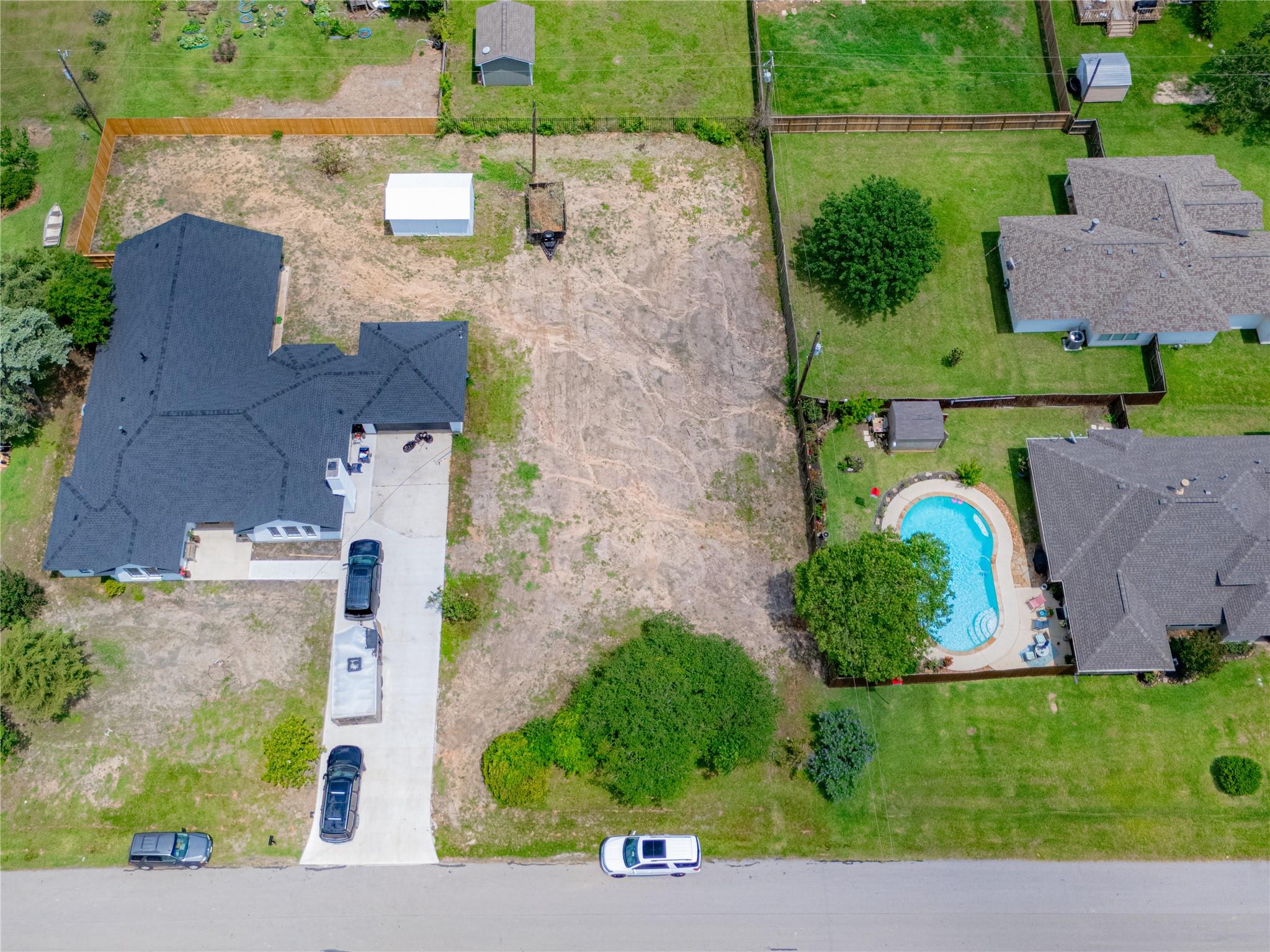 10420 Valley Drive N, Willis