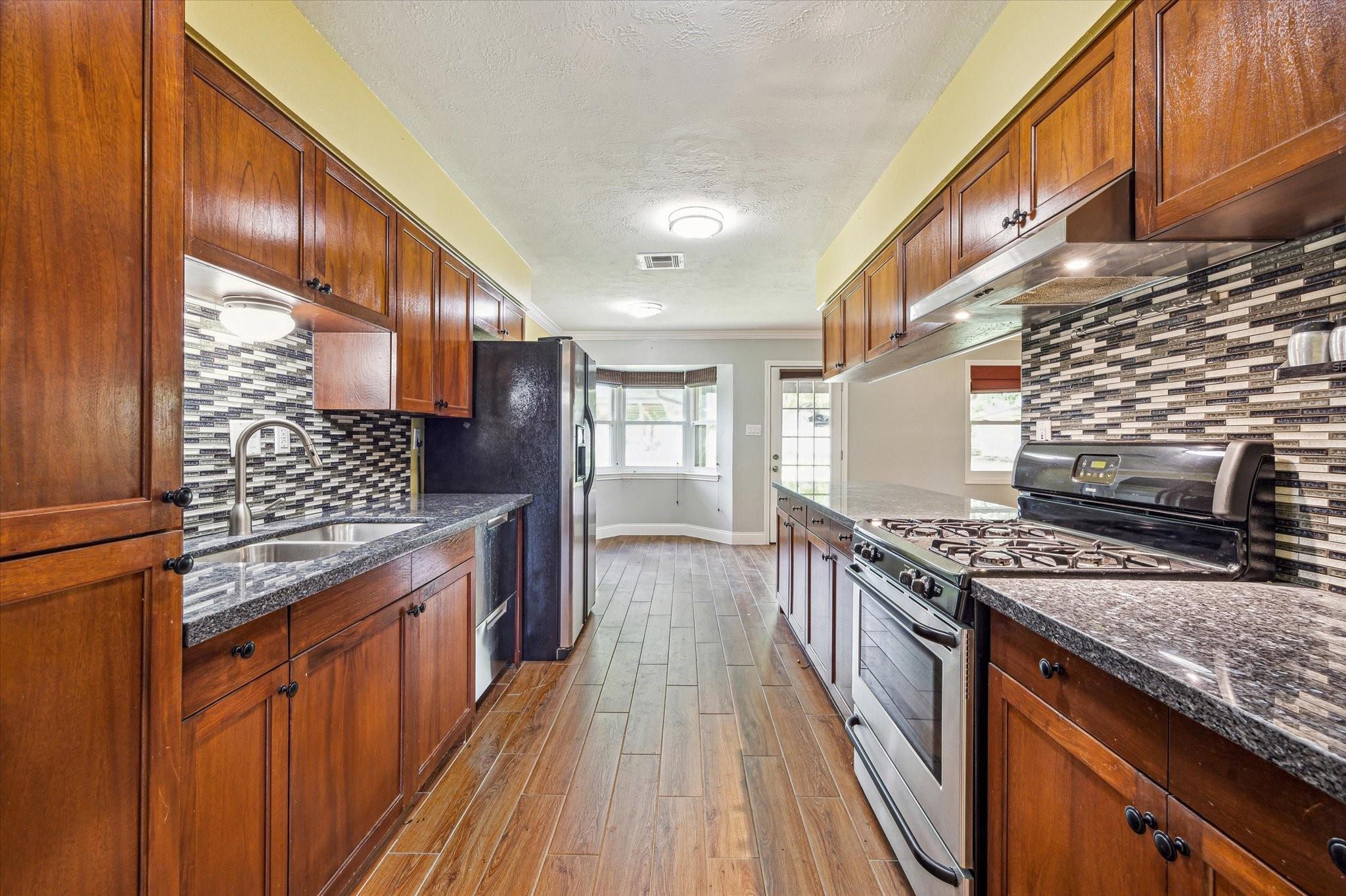 5522 Chantilly Lane