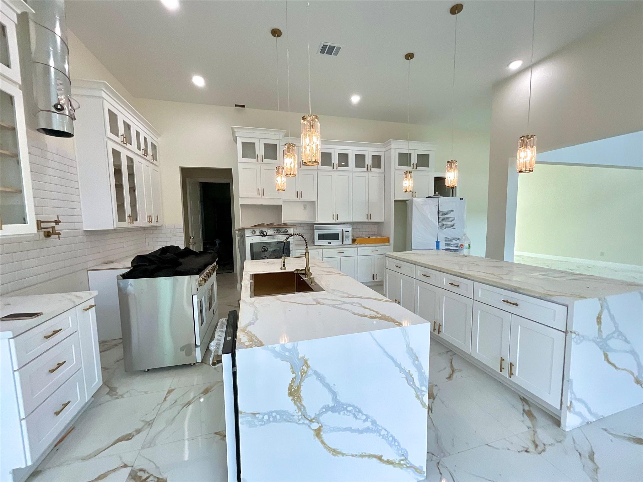 9756 Westview Drive