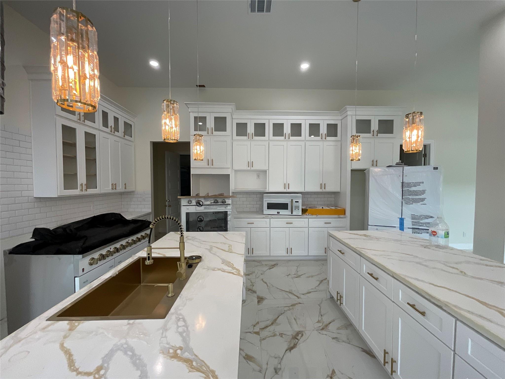 9756 Westview Drive