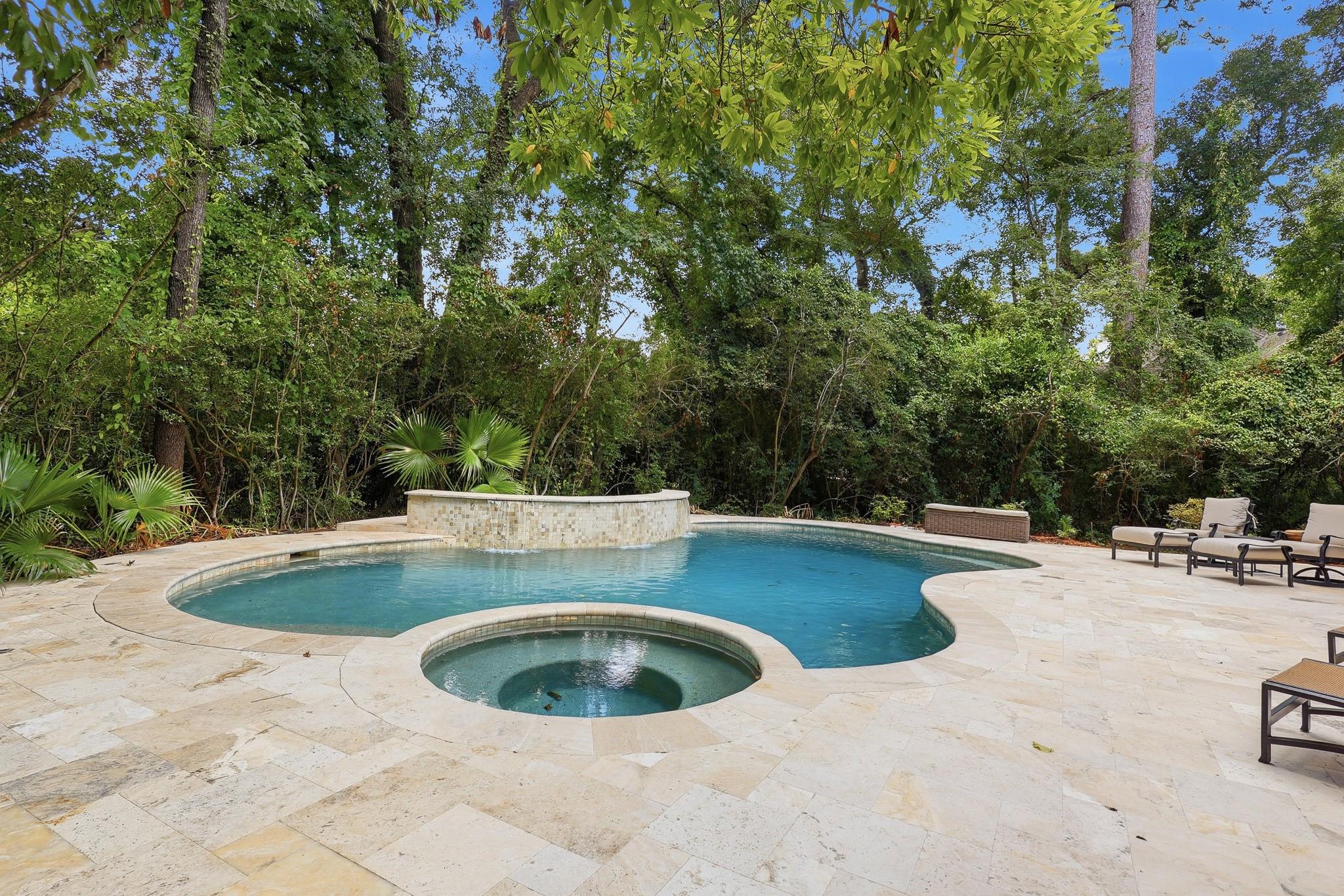 7 Pastoral Pond Circle