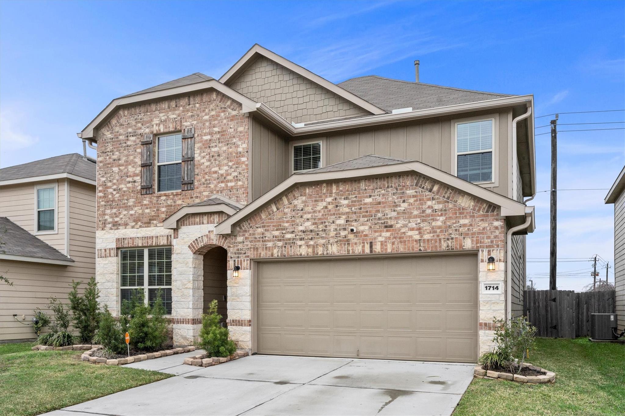1714 Avocet Way
