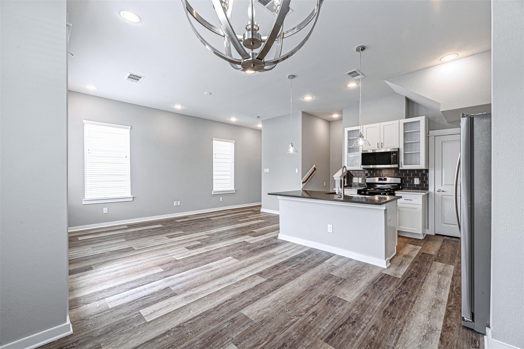 6725 Parker Oaks Lane