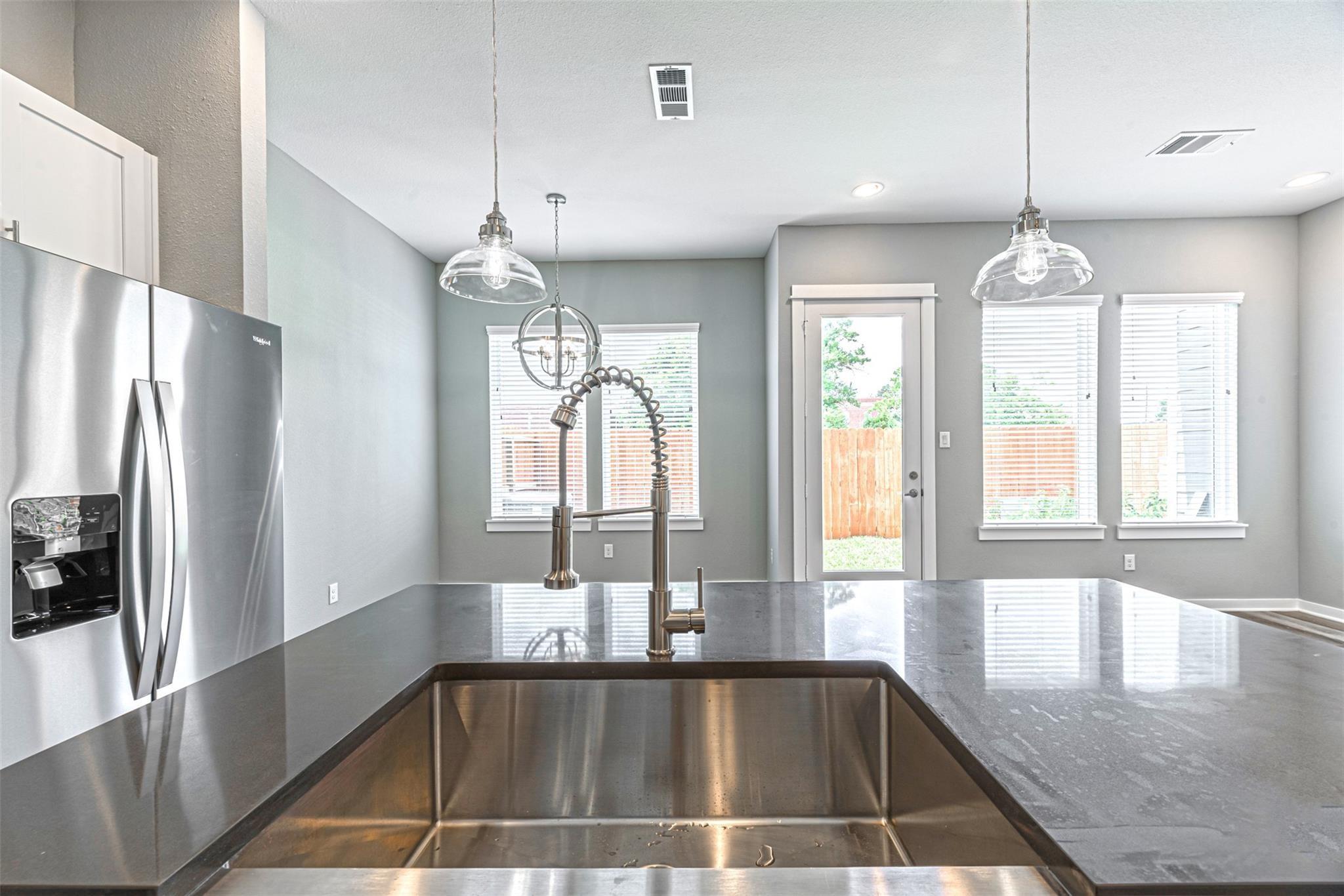 6725 Parker Oaks Lane