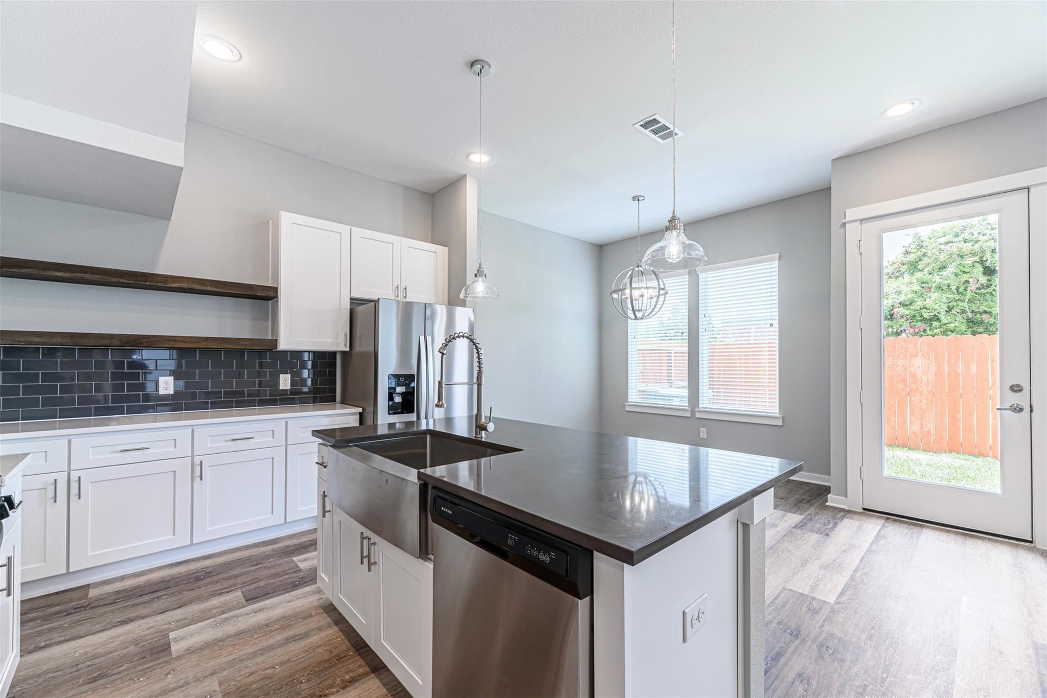 6725 Parker Oaks Lane