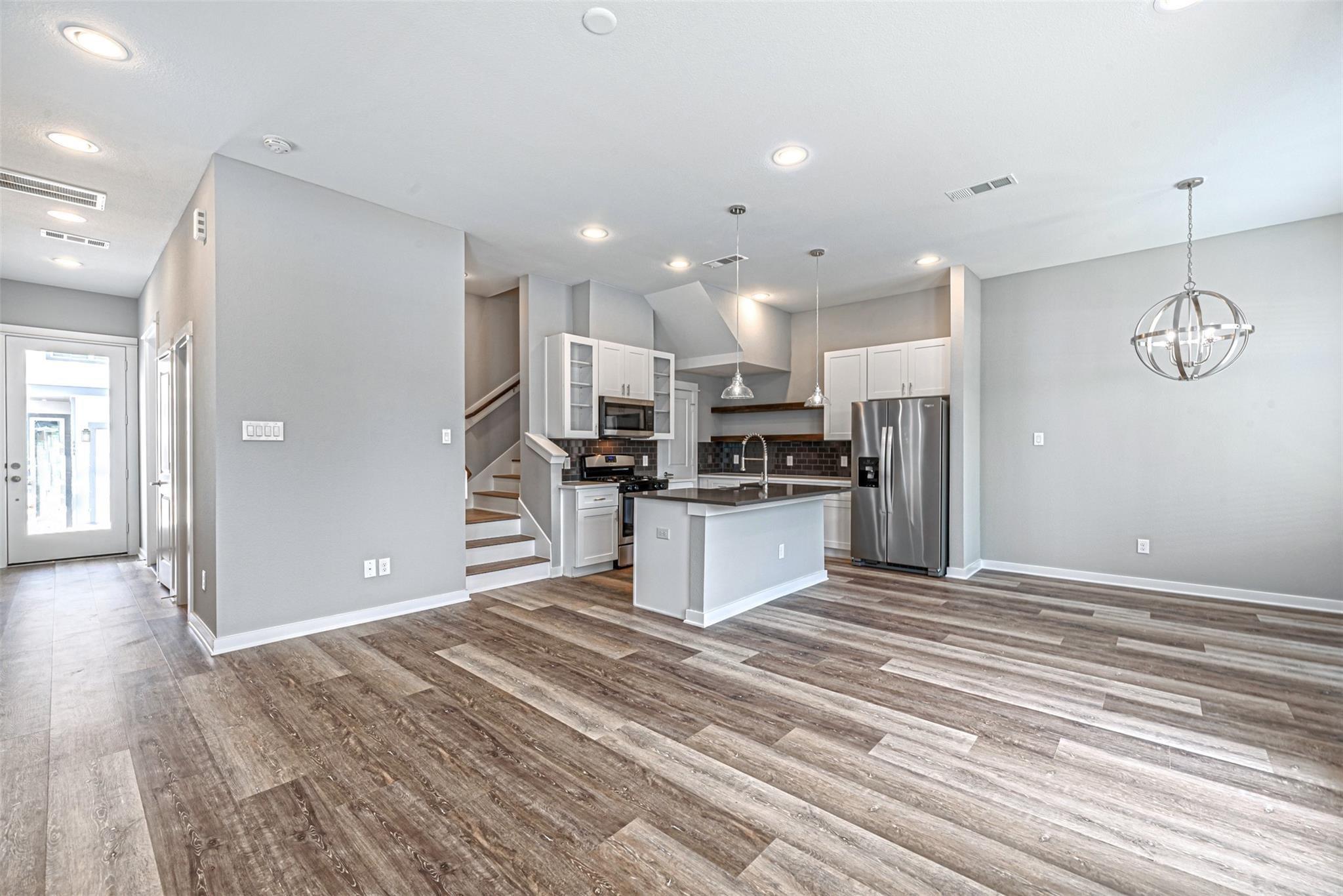 6725 Parker Oaks Lane