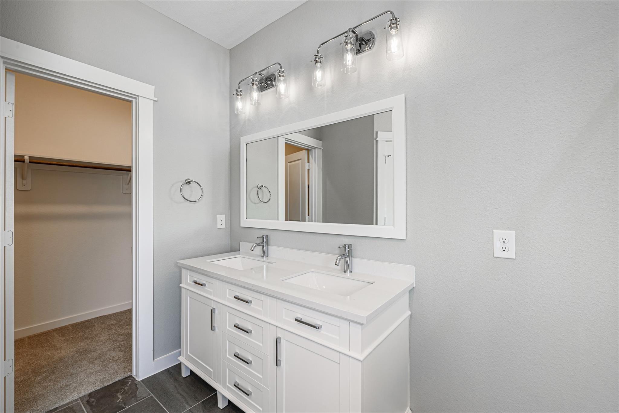 6725 Parker Oaks Lane