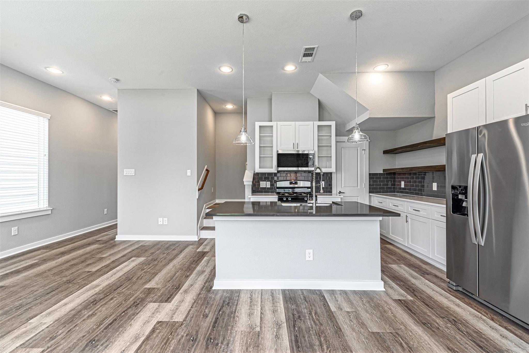 6725 Parker Oaks Lane